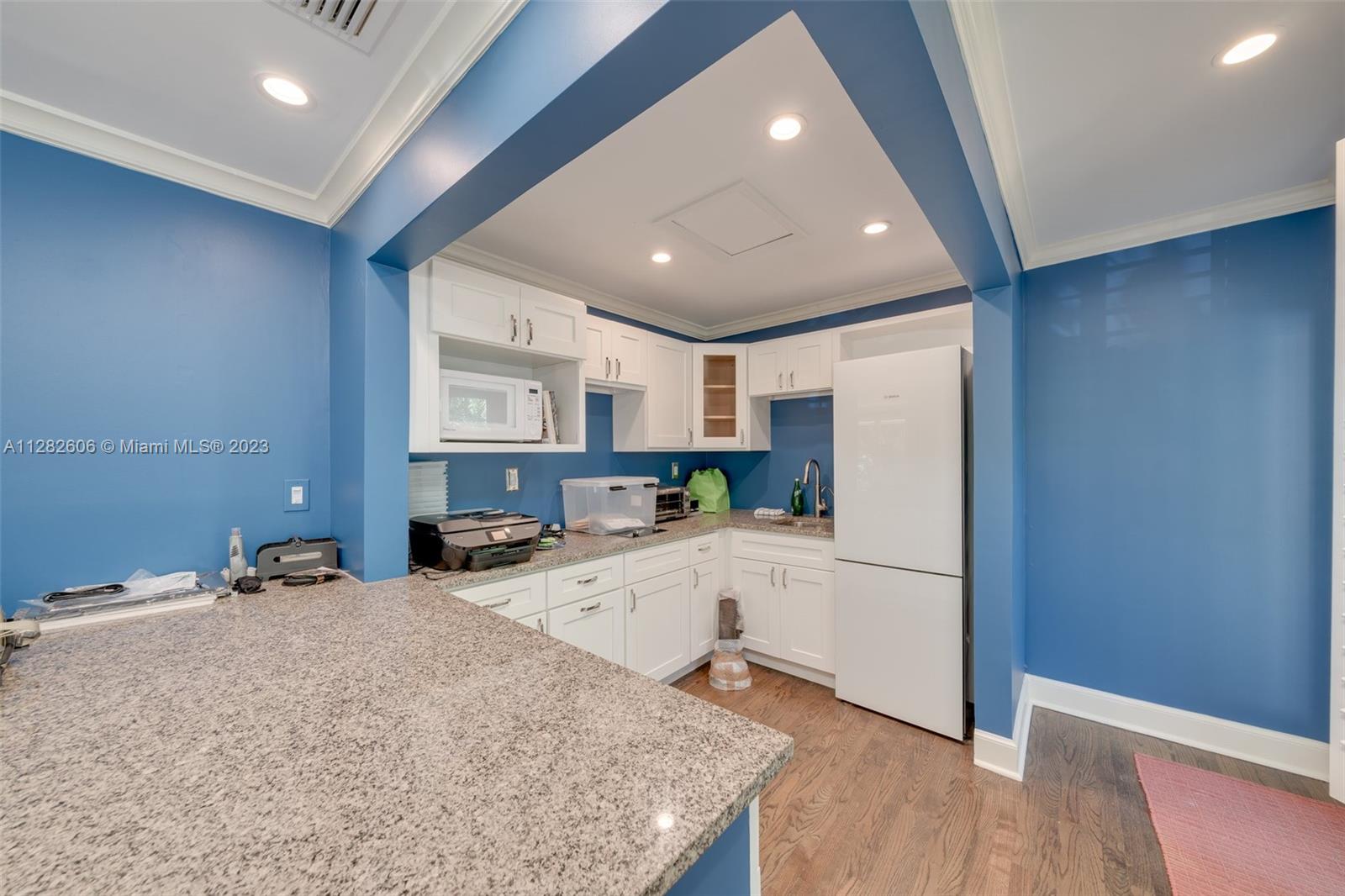 YE LITTLE WOODS 1ST ADDN - Residential