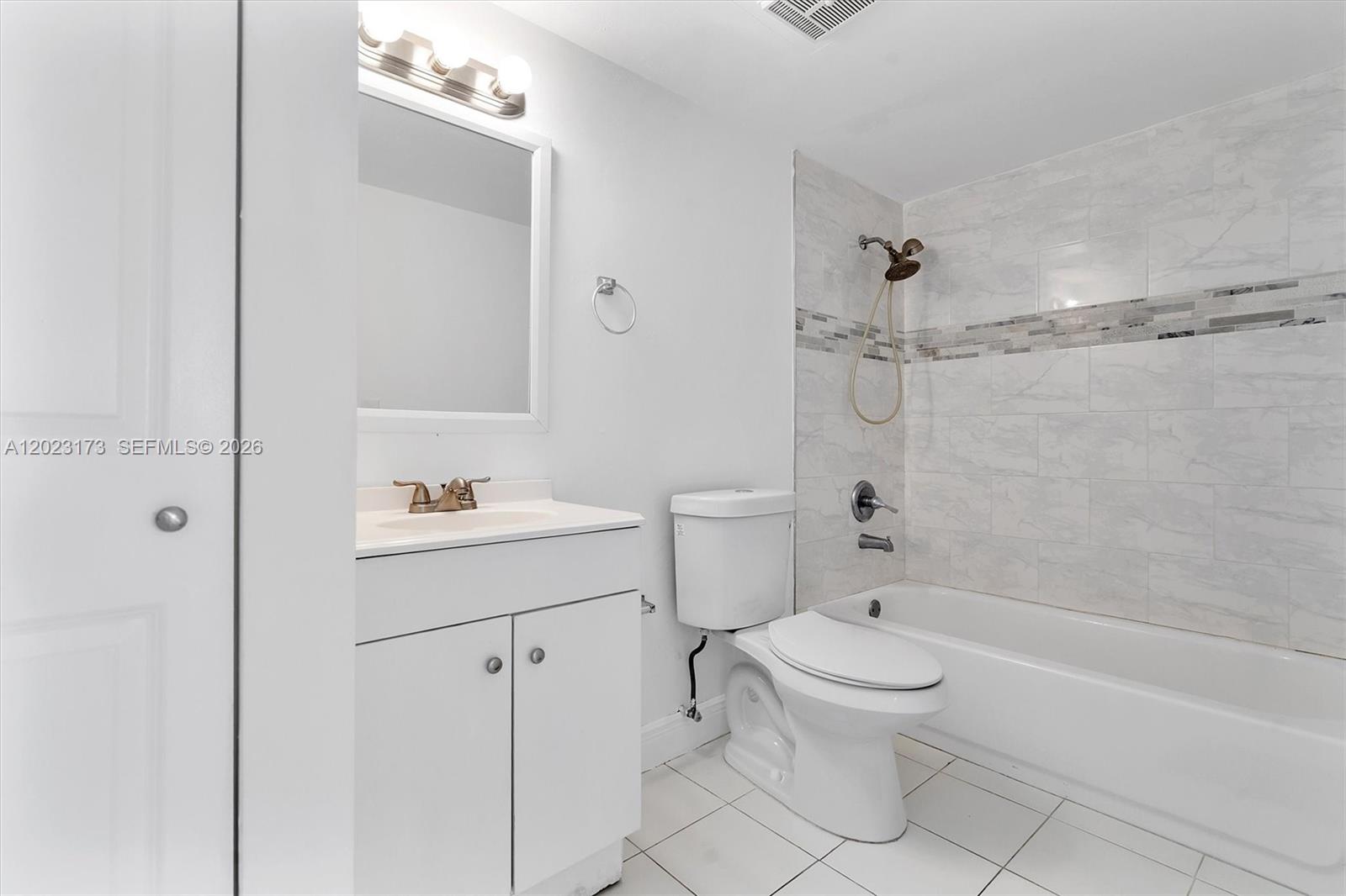 MAGNOLIA LANE CONDO - Residential