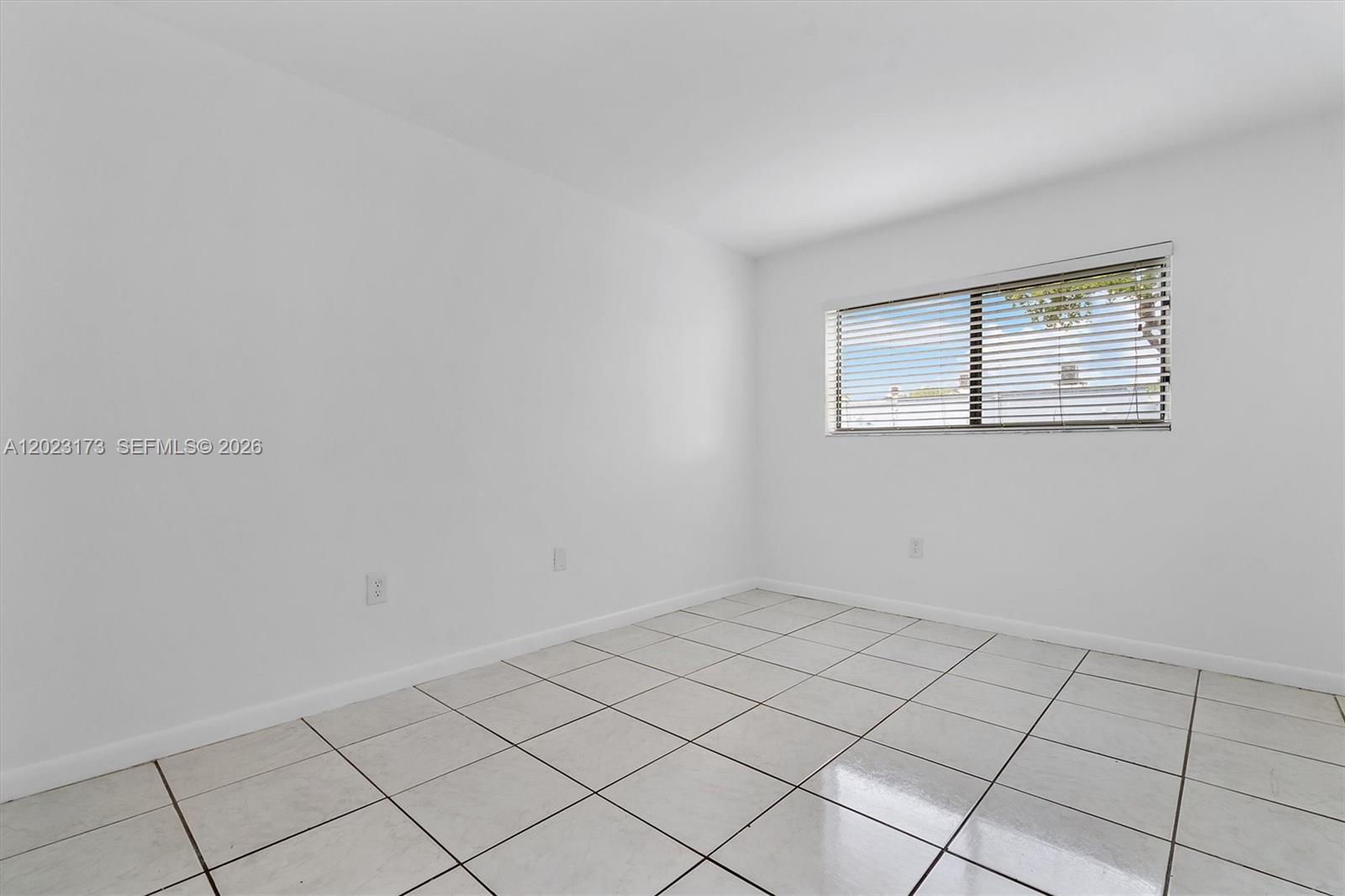 MAGNOLIA LANE CONDO - Residential
