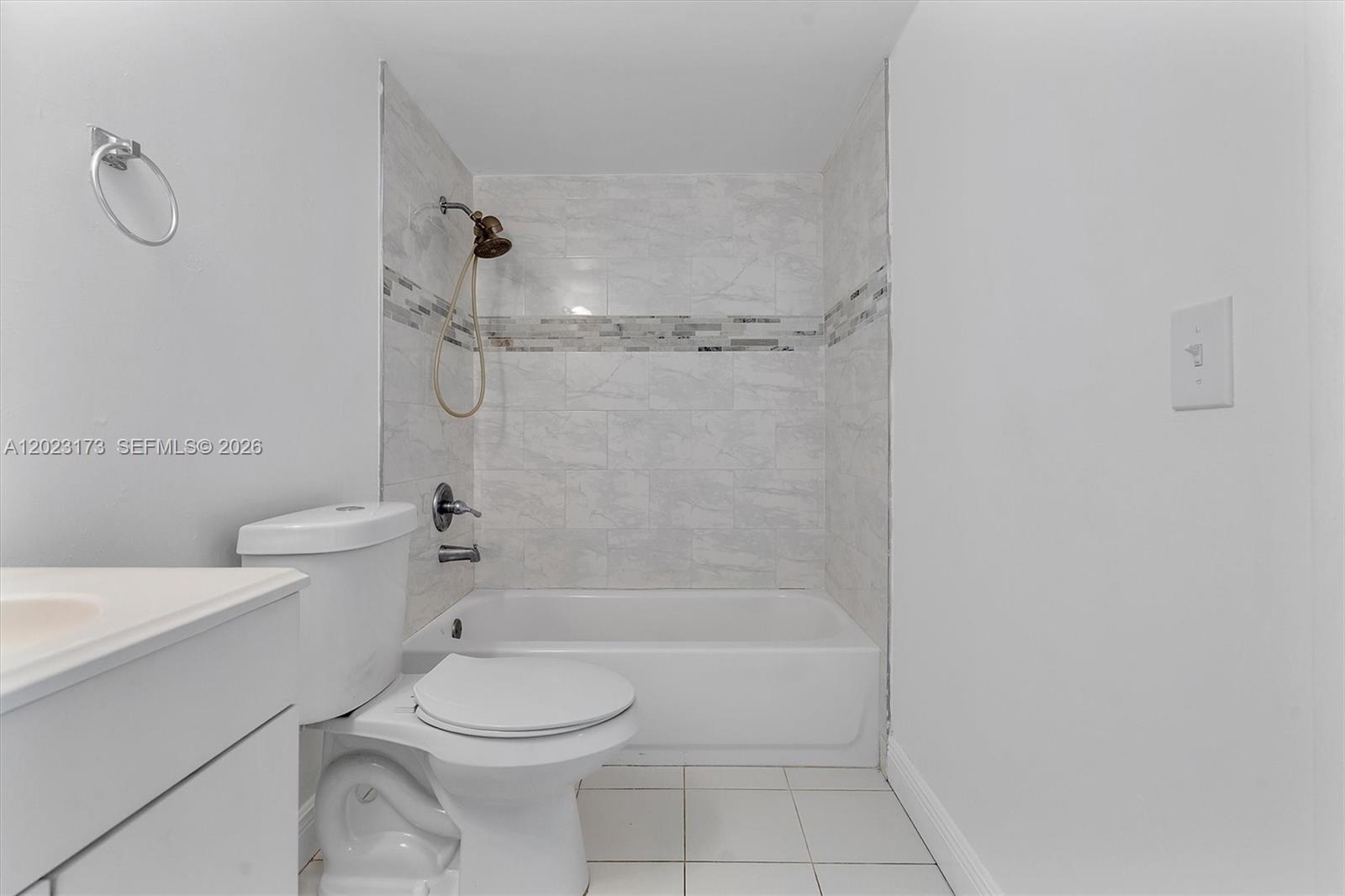 MAGNOLIA LANE CONDO - Residential