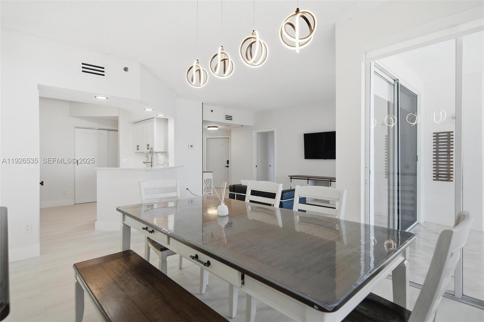 3255 NE 184th St 12210