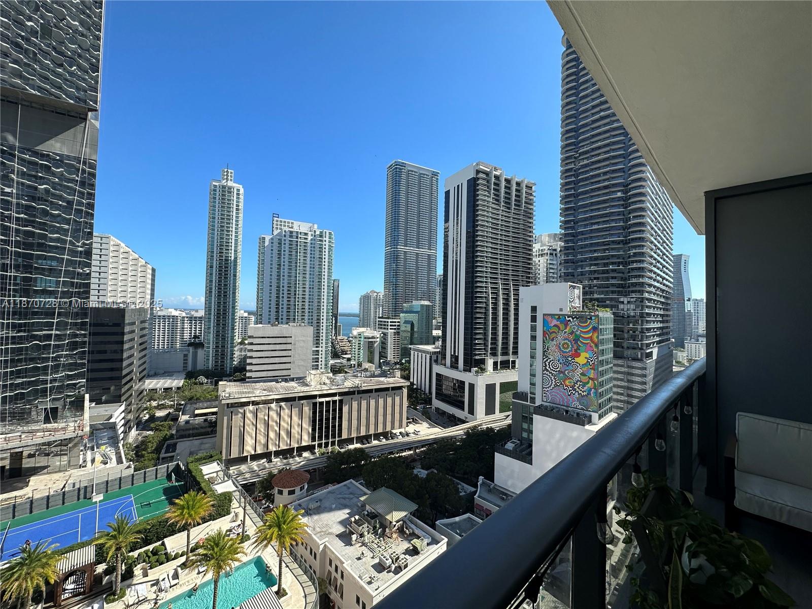 Spectacular Brickell Heights East . 1beds & 2 baths + Den Unit. Amazing City and Bay views, porcelain floors, modern kitchen , floor to ceiling windows and open balcony. Great amenities featuring 2 pools and jacuzzi, media room, business center, 24hs security, valet and concierge. The unit has East exposure views. Located in the heart of Brickell, is near Museum Park, the Design District, Wynwood, PAMM, and American Airlines Arena. Close to Restaurants, Brickell CITI CENTRE and shops at Mary Brickell Village . Designed by the famed Arquitectonica and David Rockwell. AVAILABLE TO SHOW ON FRIDAY