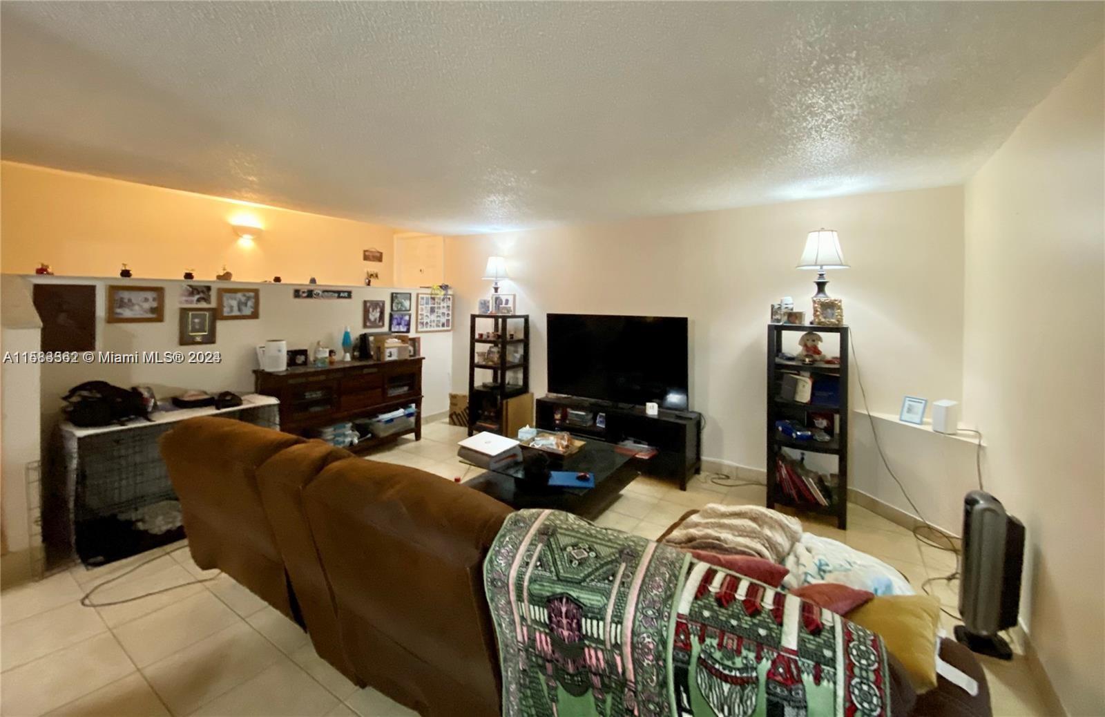 EMERALD ISLES WEST PHASE - Residential Lease
