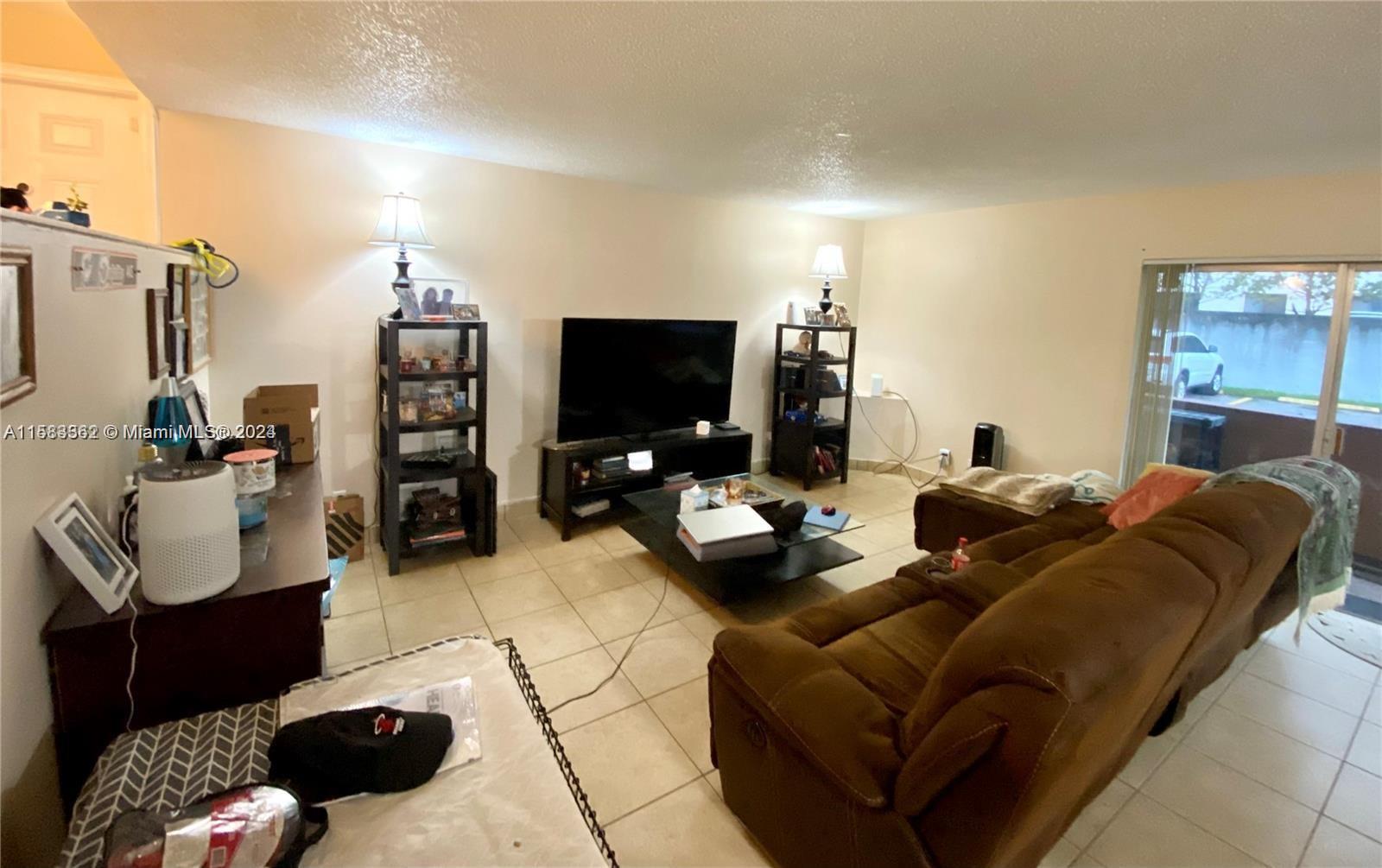 EMERALD ISLES WEST PHASE - Residential Lease