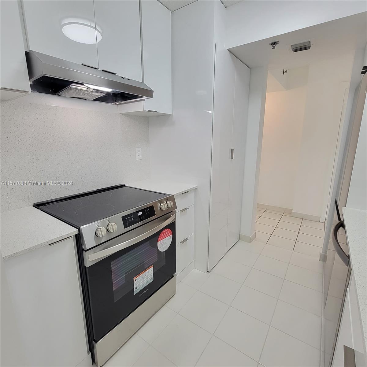 LAS DELICIAS CONDO - Residential Lease