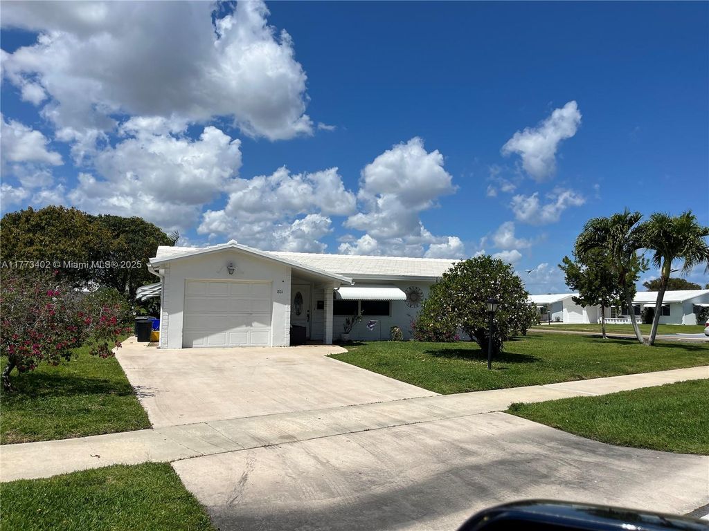 Photo of 1801 SW Congress Blvd #1801, Boynton Beach, FL 33426 (MLS # A11773402)