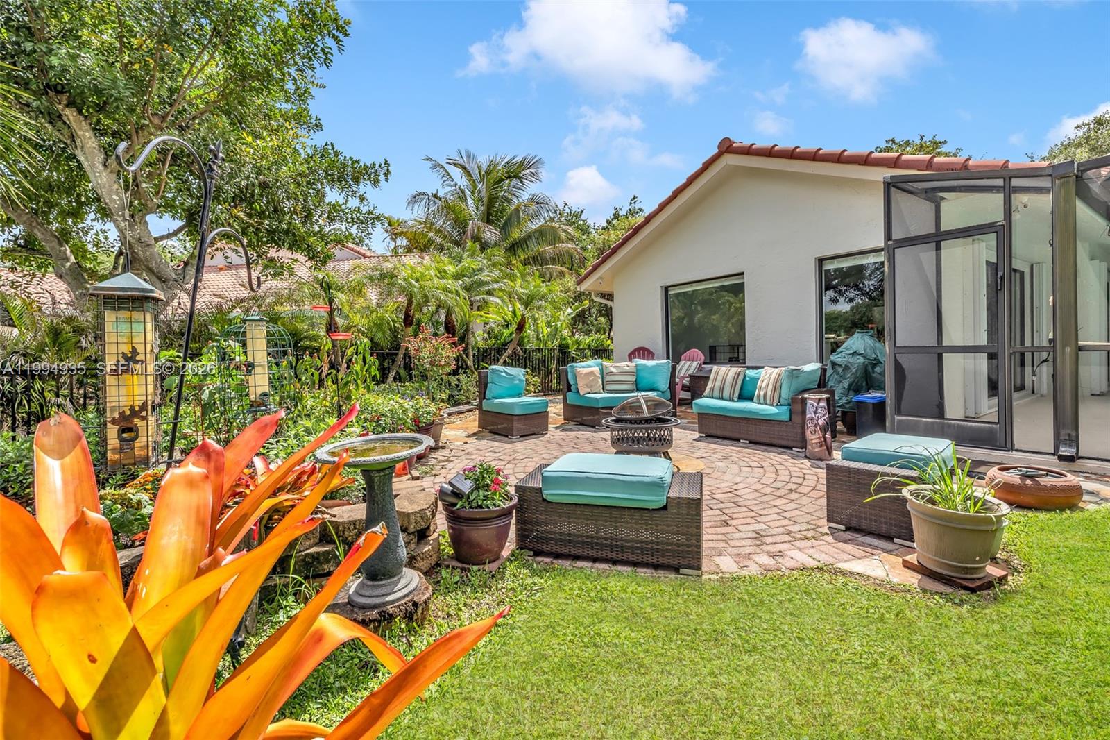 COUNTRY ISLES EXECUTIVE - Residential