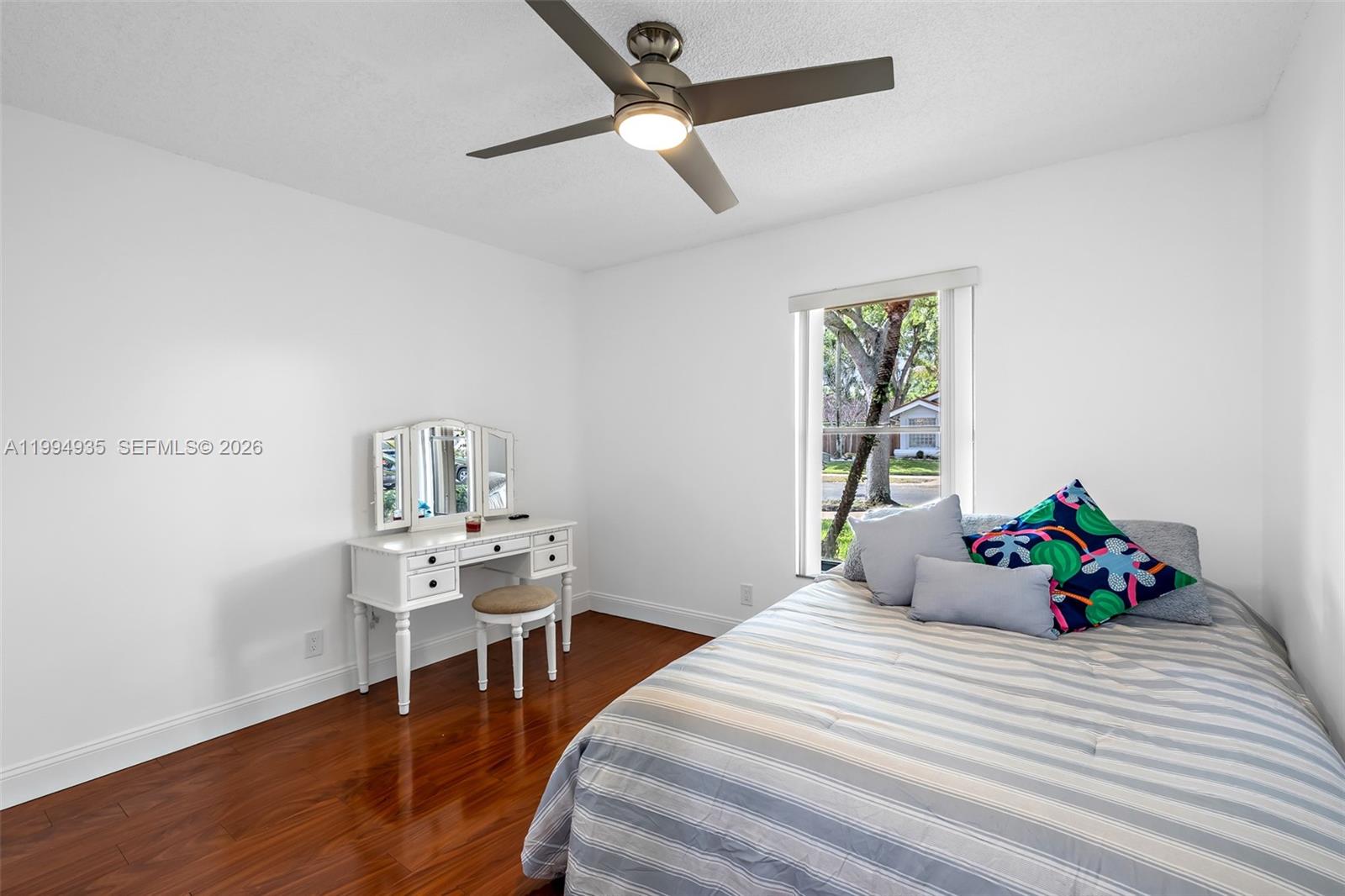 COUNTRY ISLES EXECUTIVE - Residential