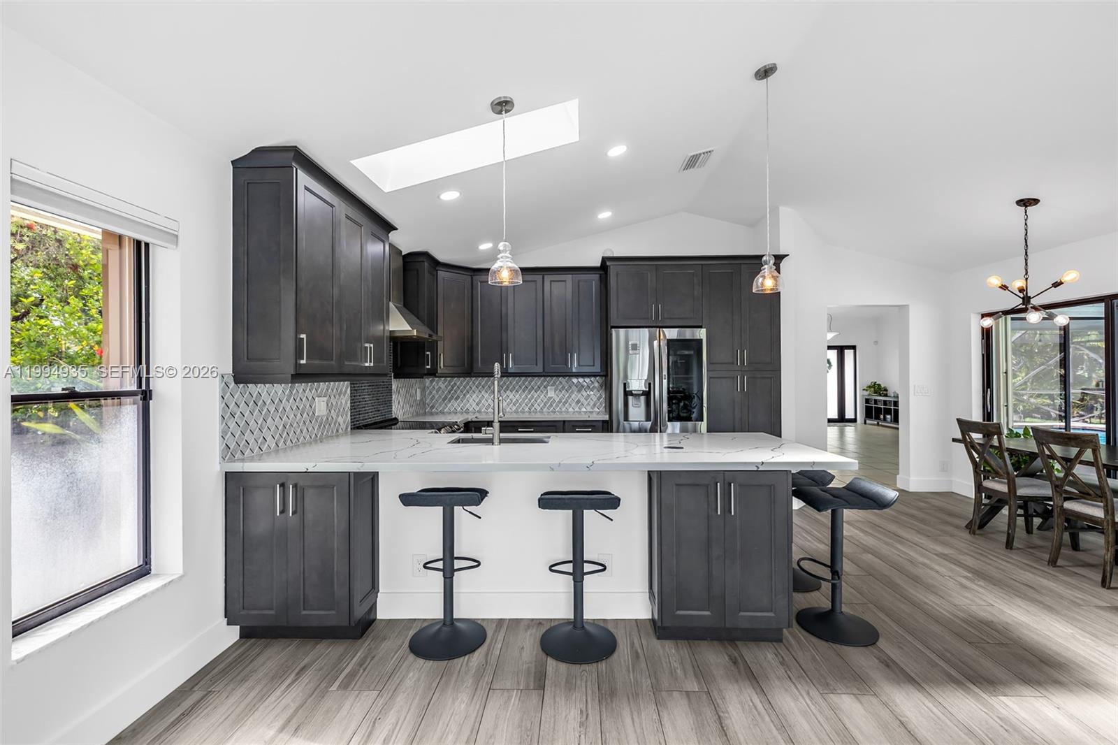 COUNTRY ISLES EXECUTIVE - Residential