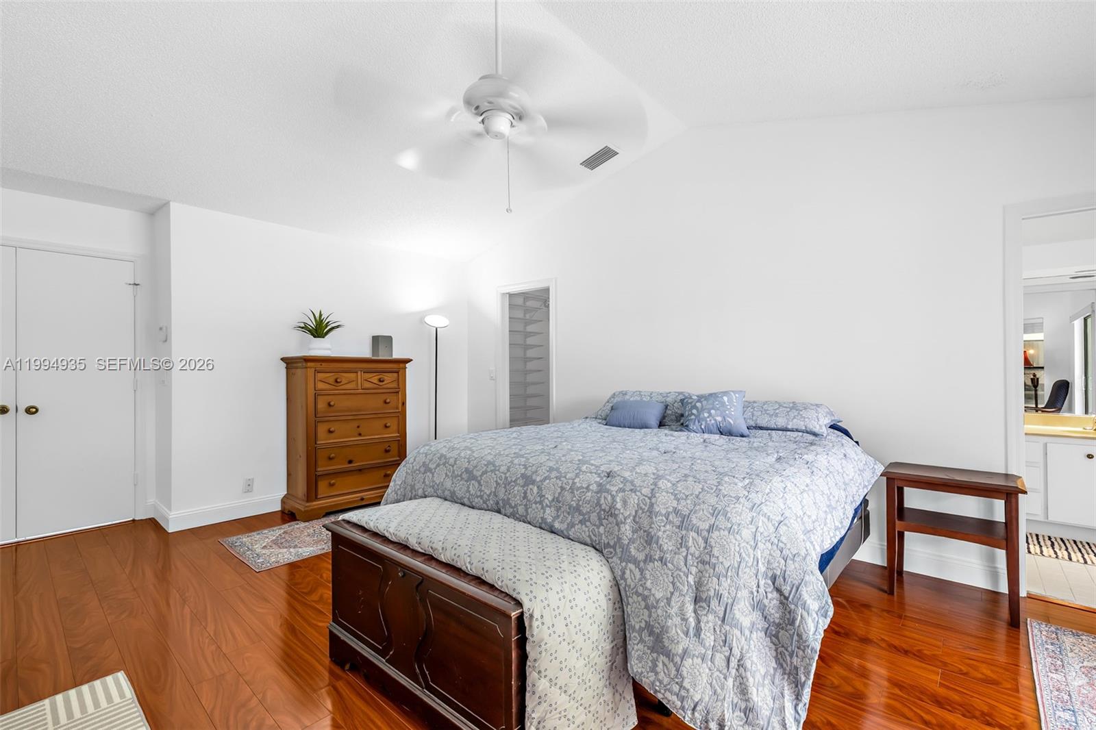 COUNTRY ISLES EXECUTIVE - Residential