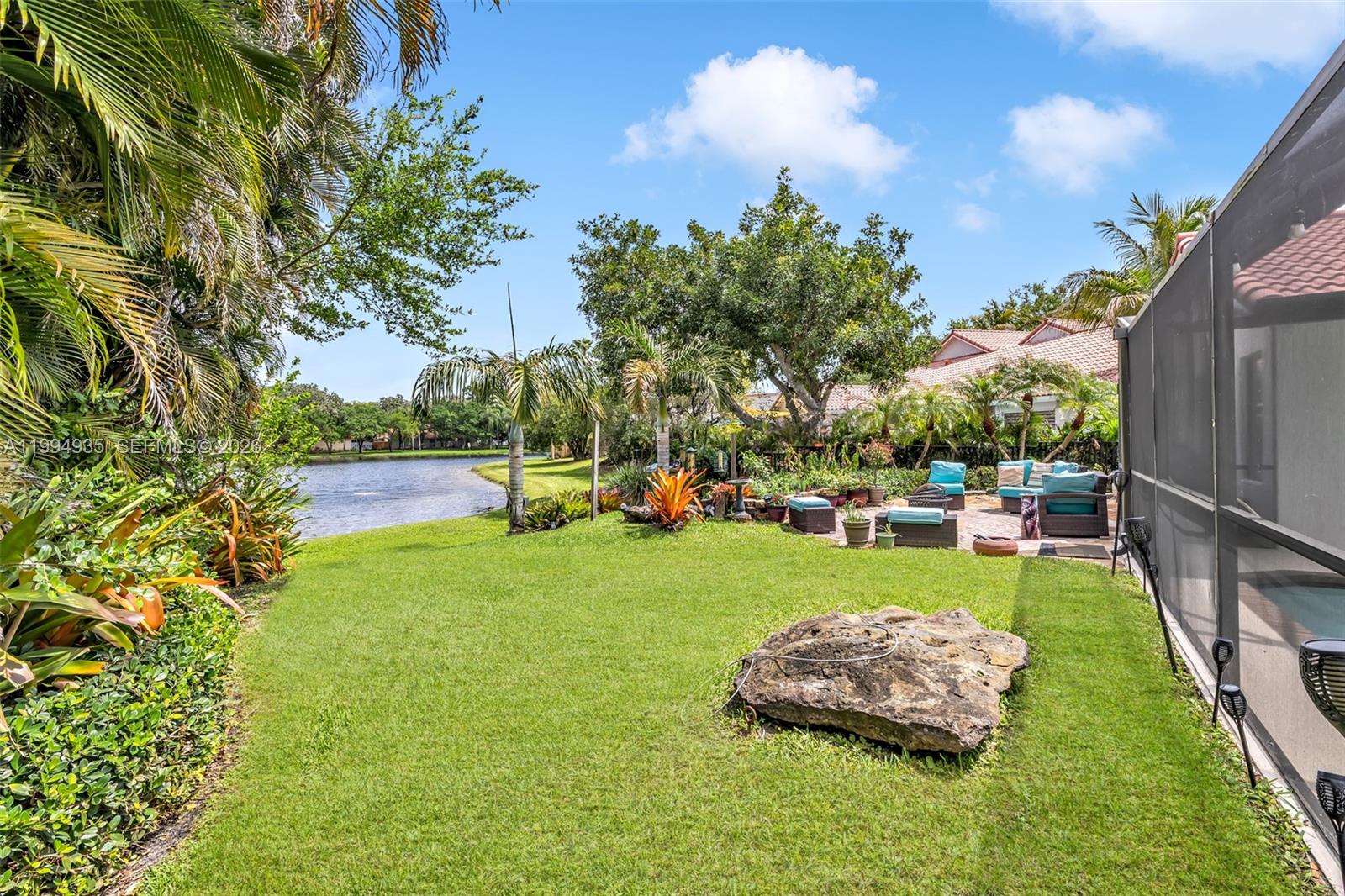 COUNTRY ISLES EXECUTIVE - Residential