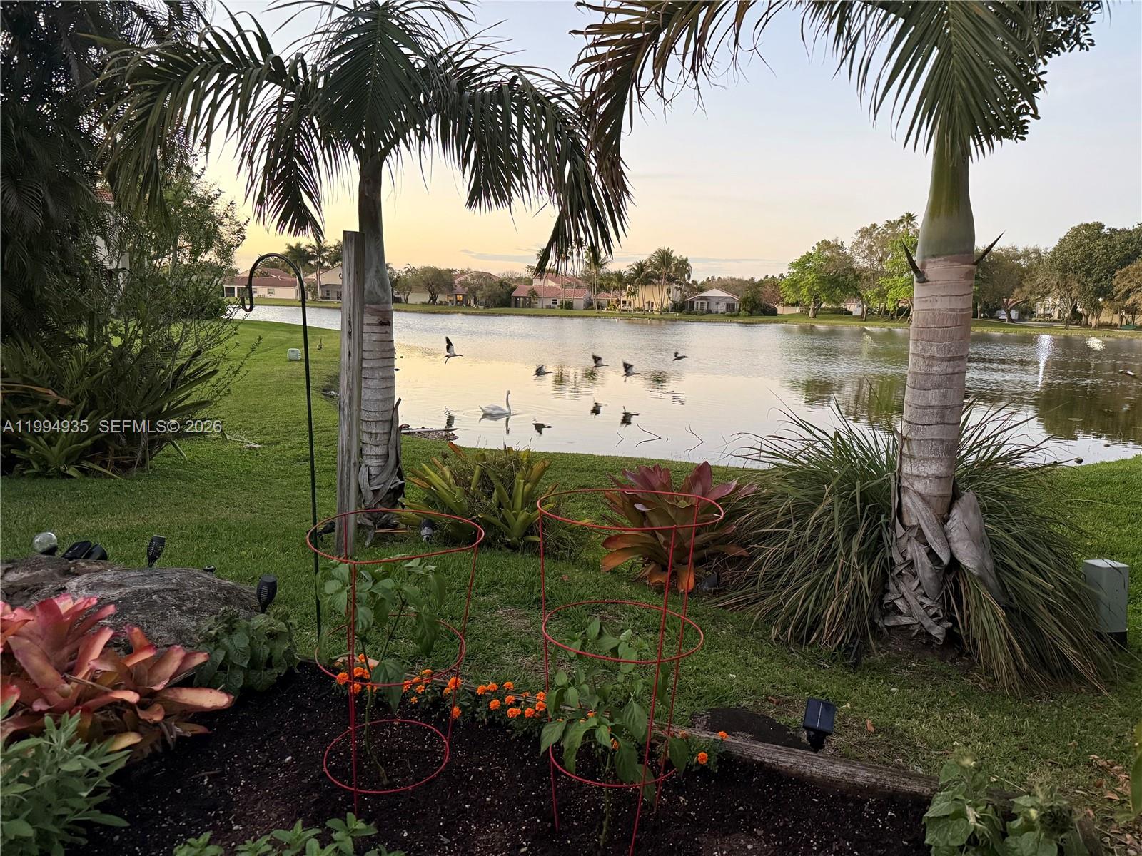 COUNTRY ISLES EXECUTIVE - Residential