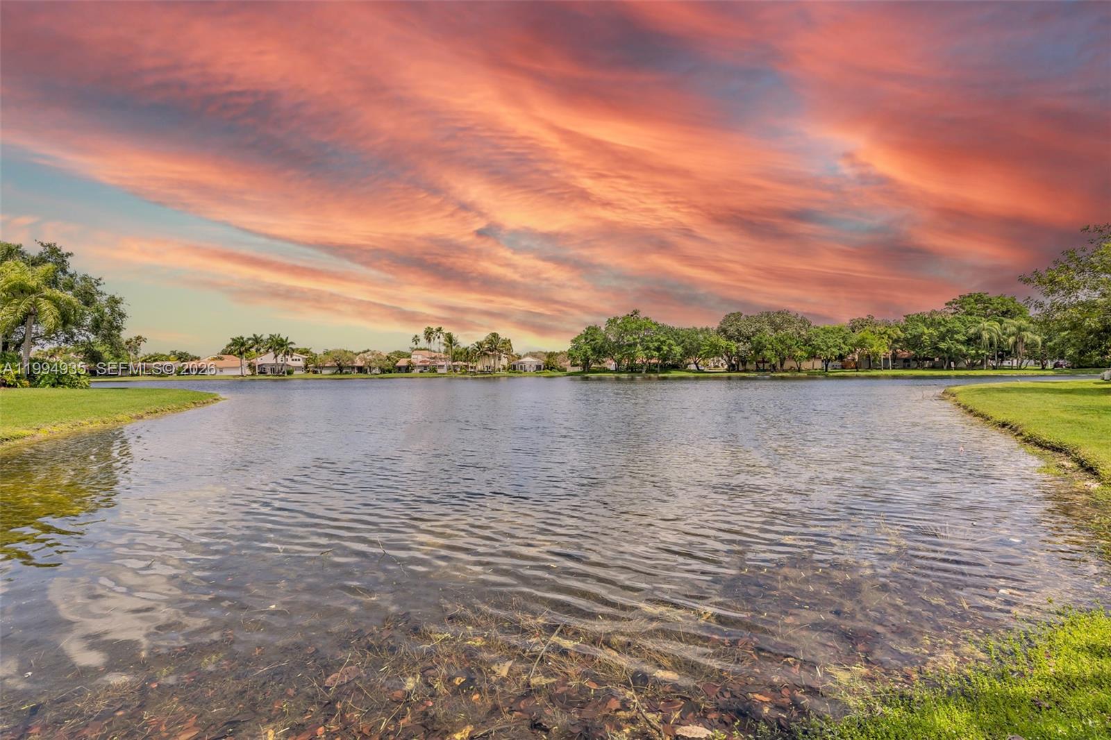 COUNTRY ISLES EXECUTIVE - Residential