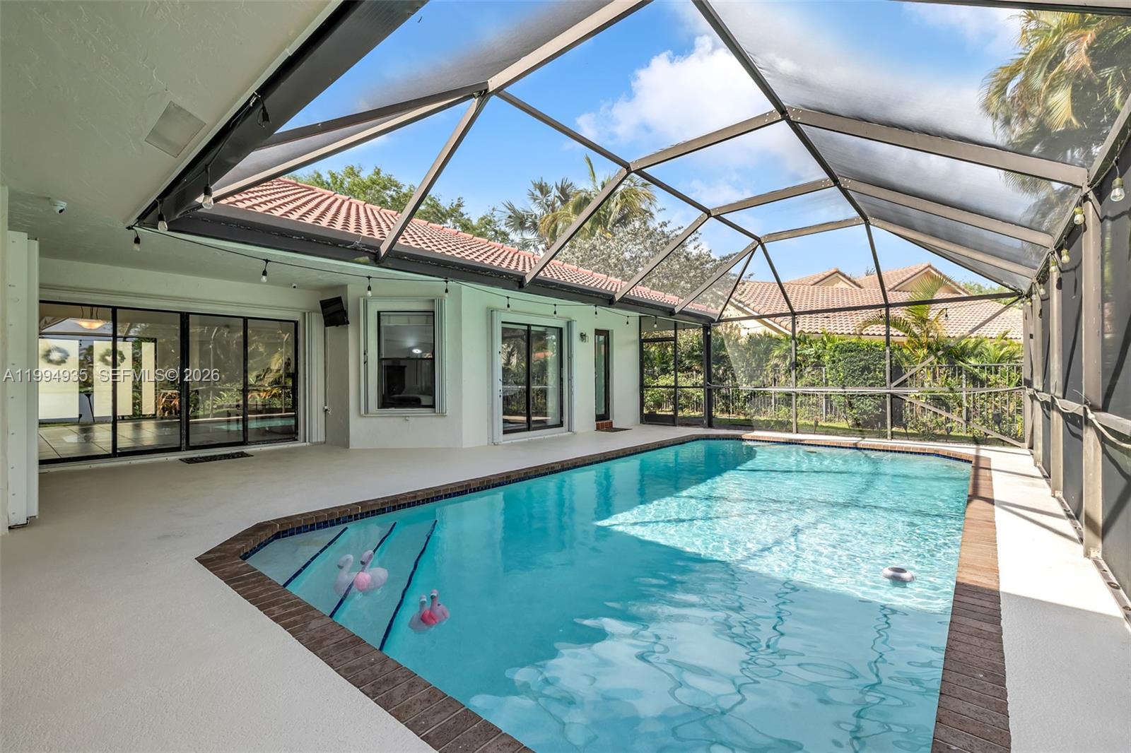 COUNTRY ISLES EXECUTIVE - Residential