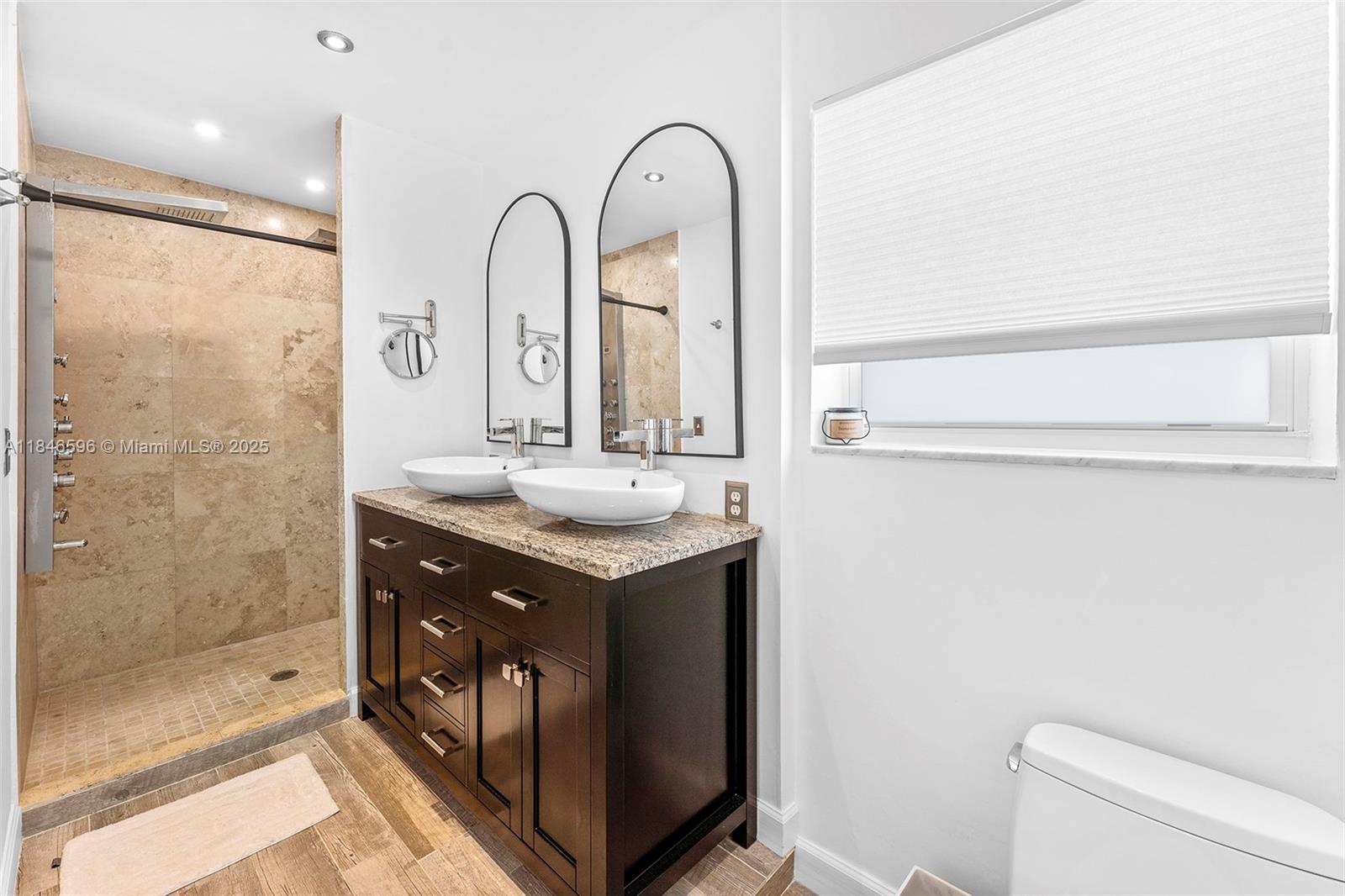 GOLDEN ISLES - Residential Lease