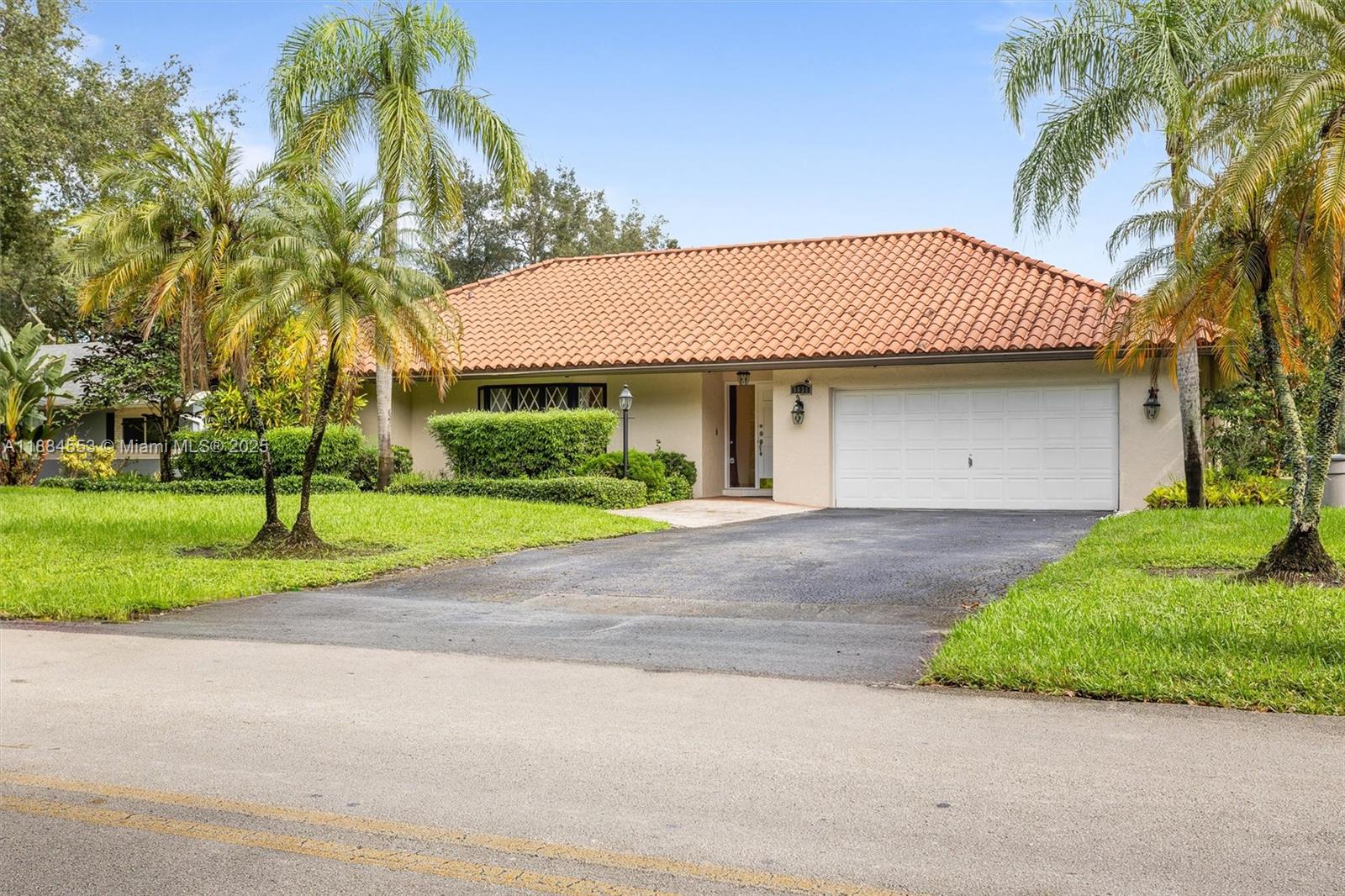 JACARANDA VILLAS - Residential Lease