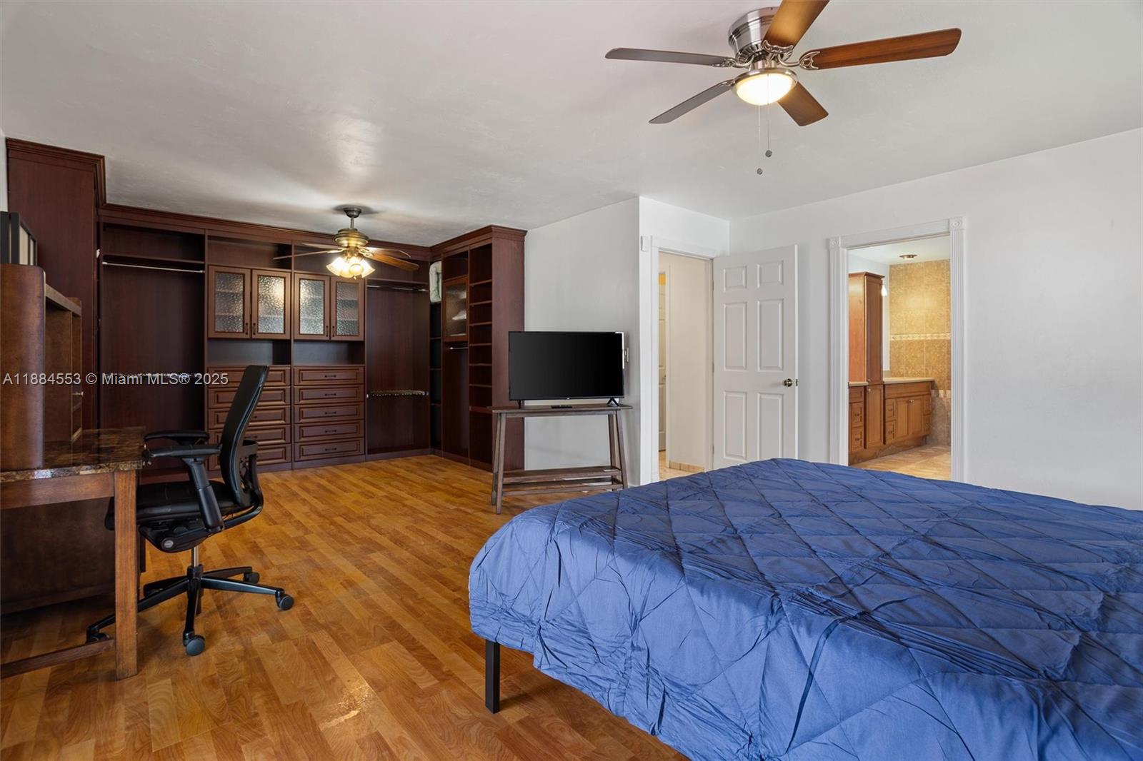 JACARANDA VILLAS - Residential Lease