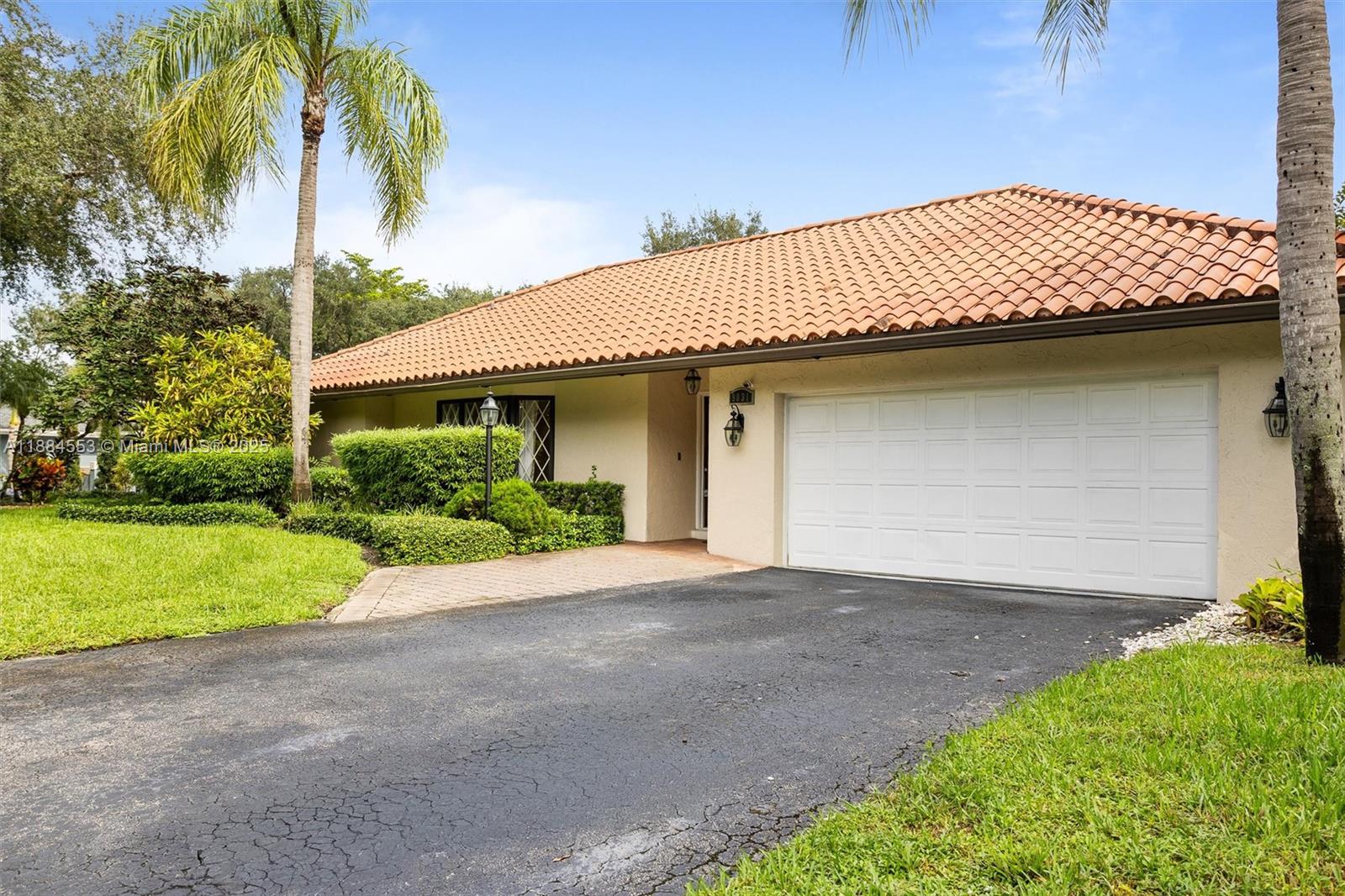 JACARANDA VILLAS - Residential Lease