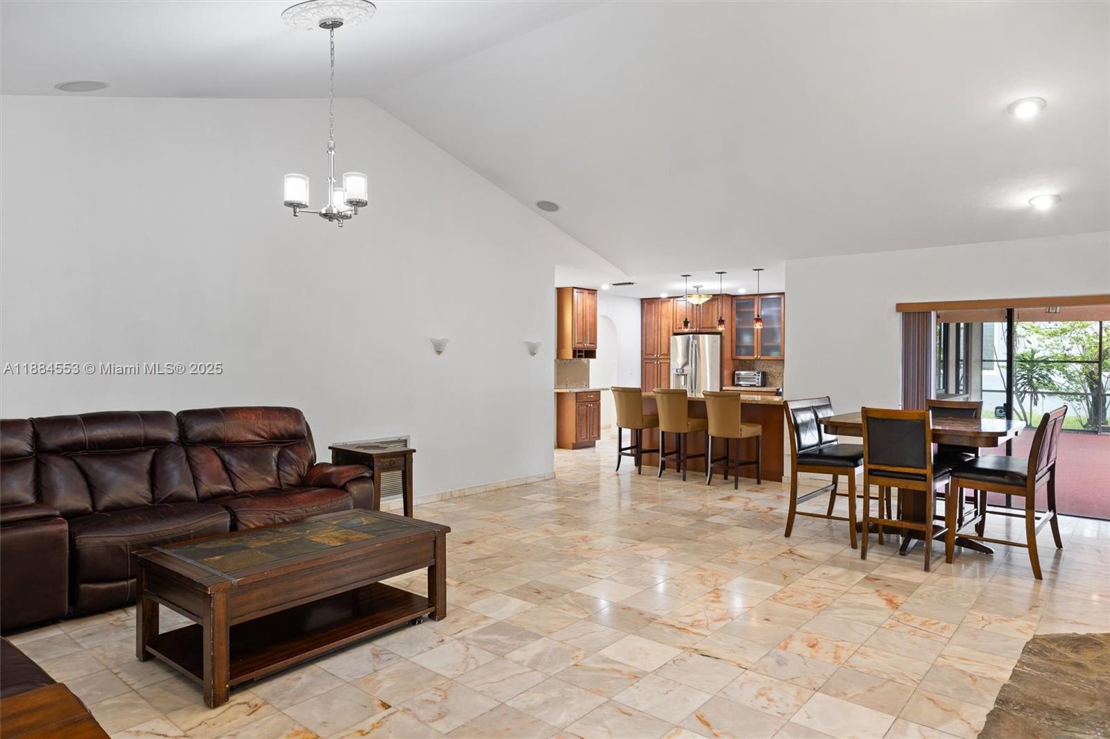 JACARANDA VILLAS - Residential Lease