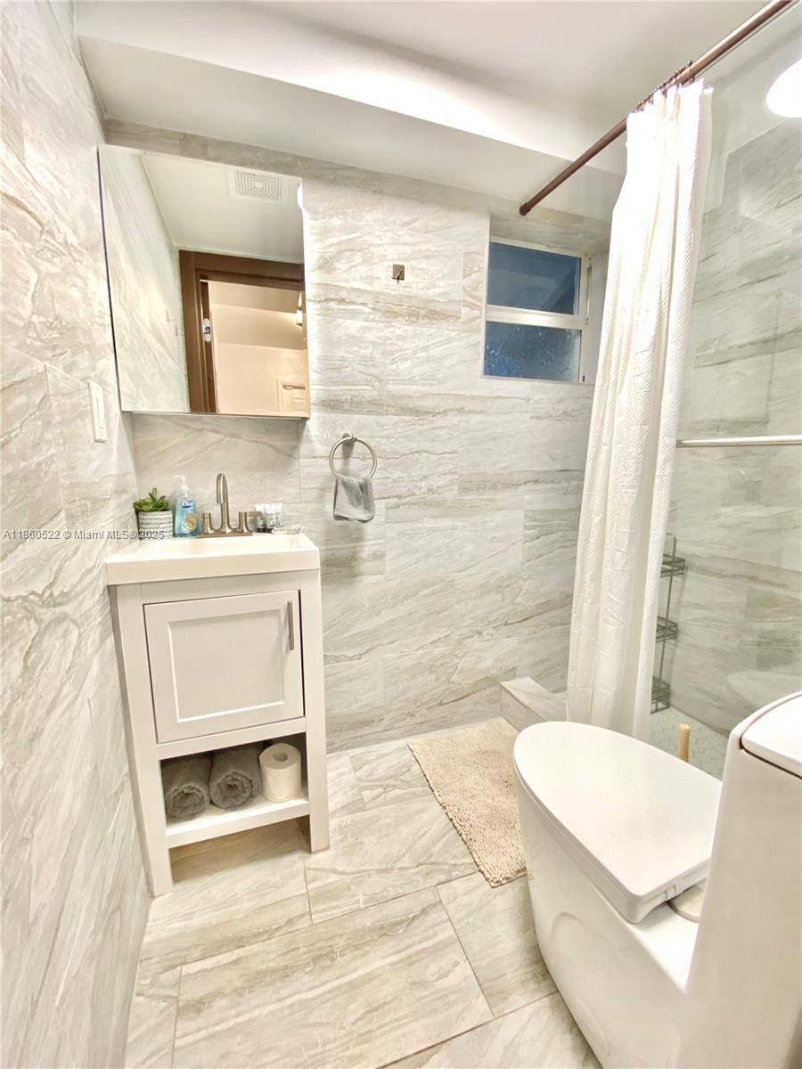 SHADOWLAWN - Residential Lease