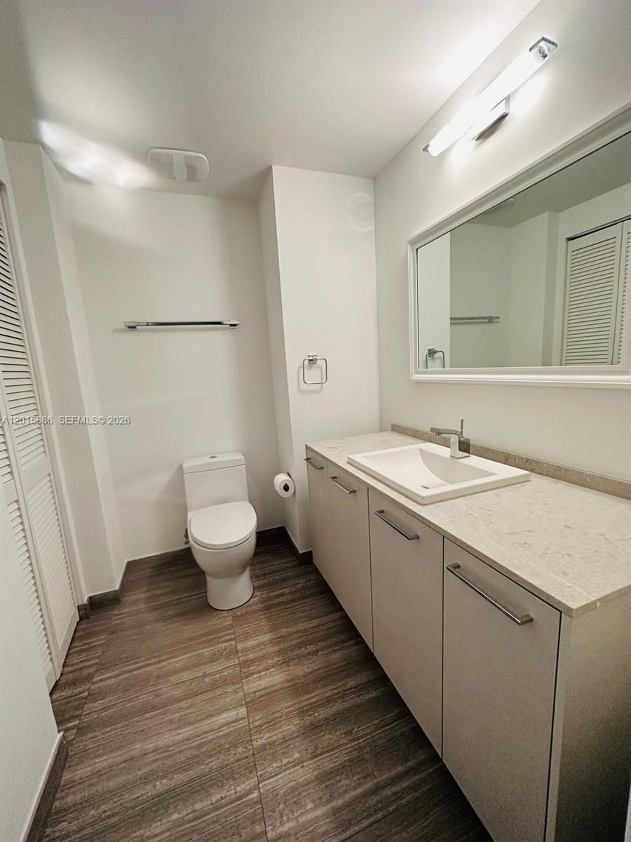 1010 Brickell Ave 4208