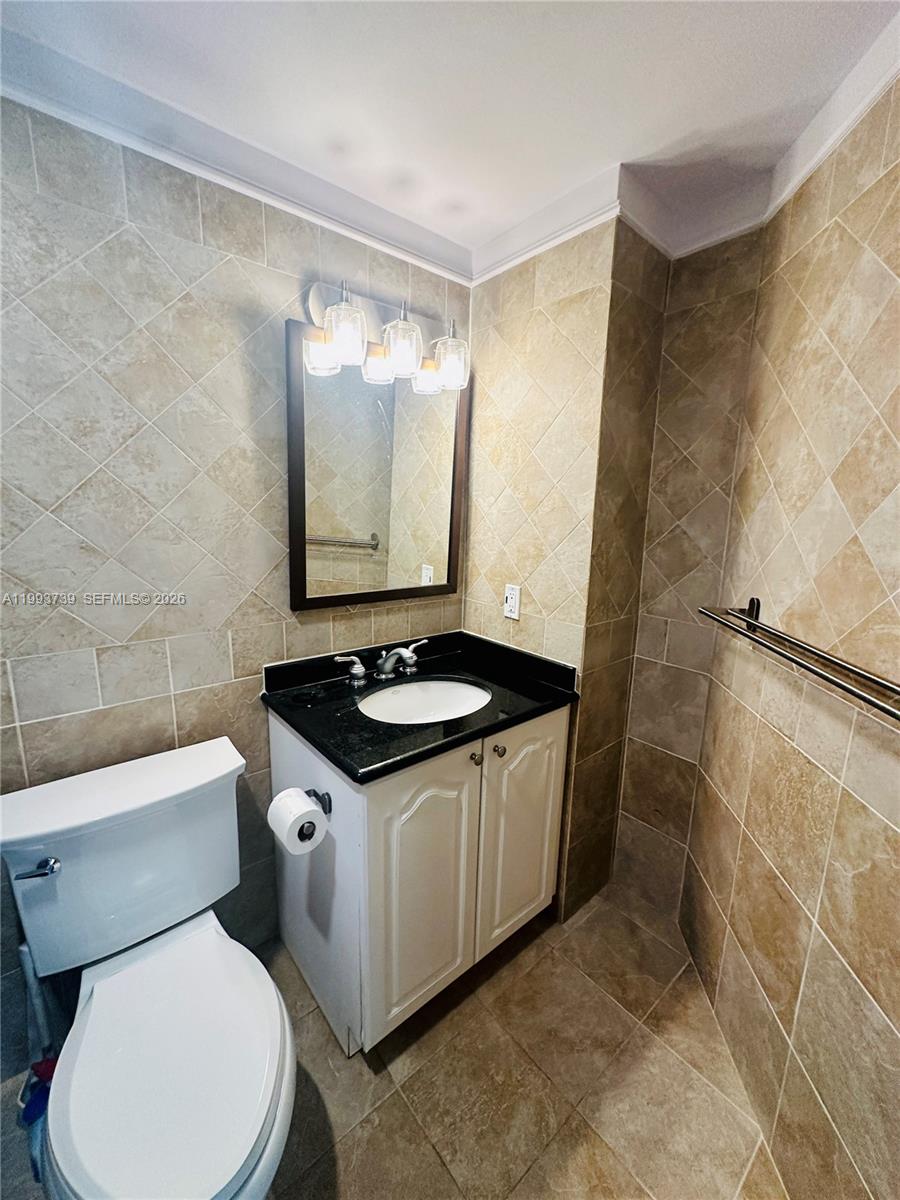 EUCLID 600 CONDO - Residential Lease