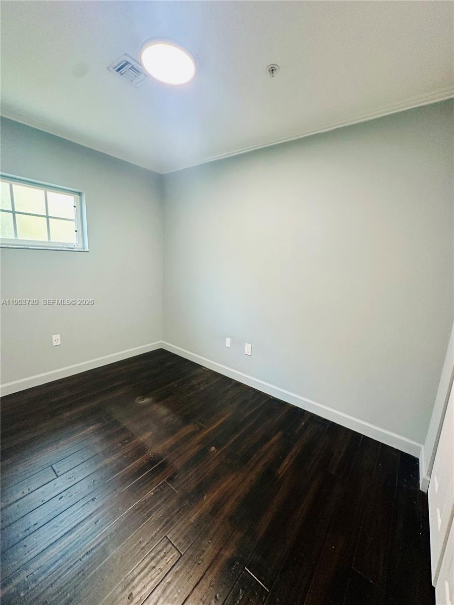 EUCLID 600 CONDO - Residential Lease