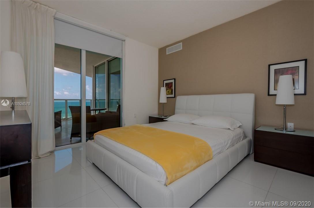 ST TROPEZ ON THE BAY - Residential