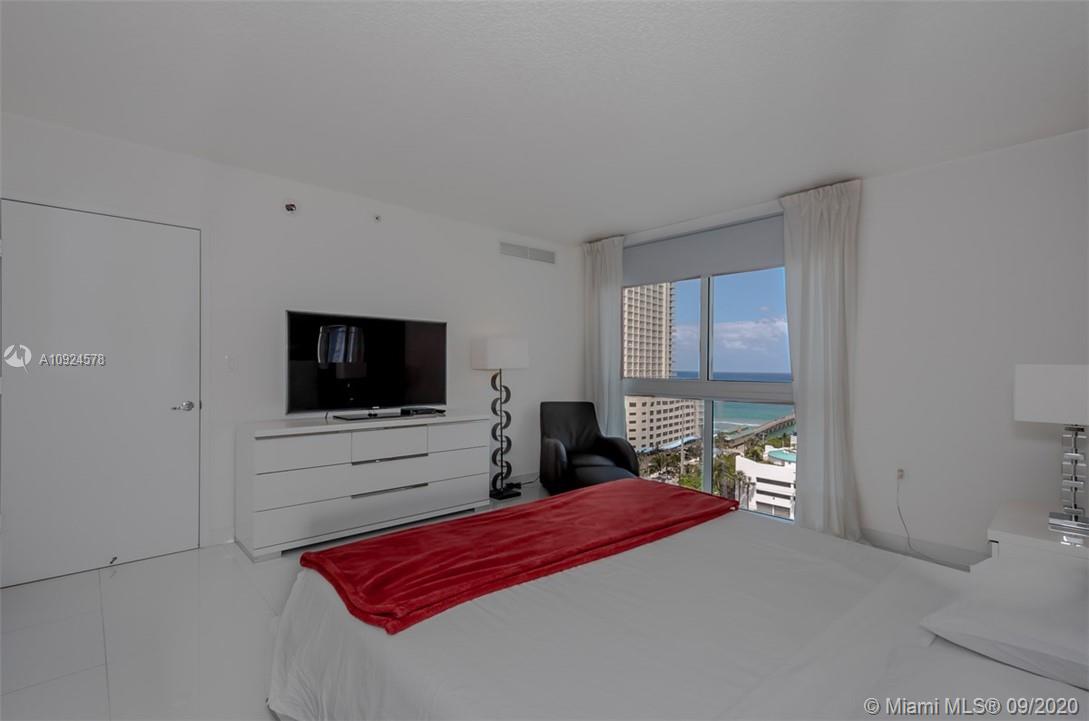 ST TROPEZ ON THE BAY - Residential