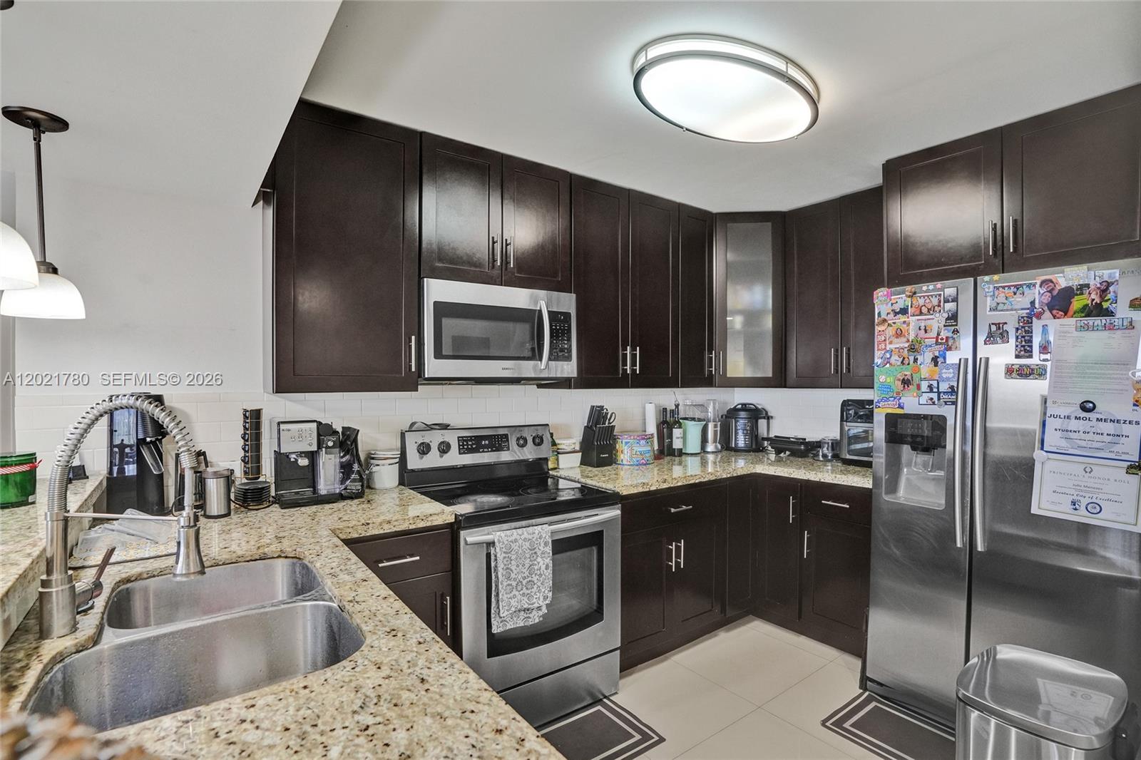 20335 W Country Club Dr 809