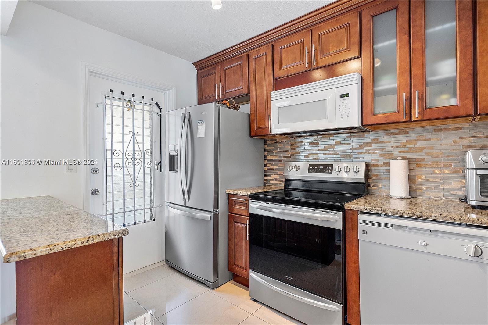 ISLE OF PARADISE CO-OP - Residential