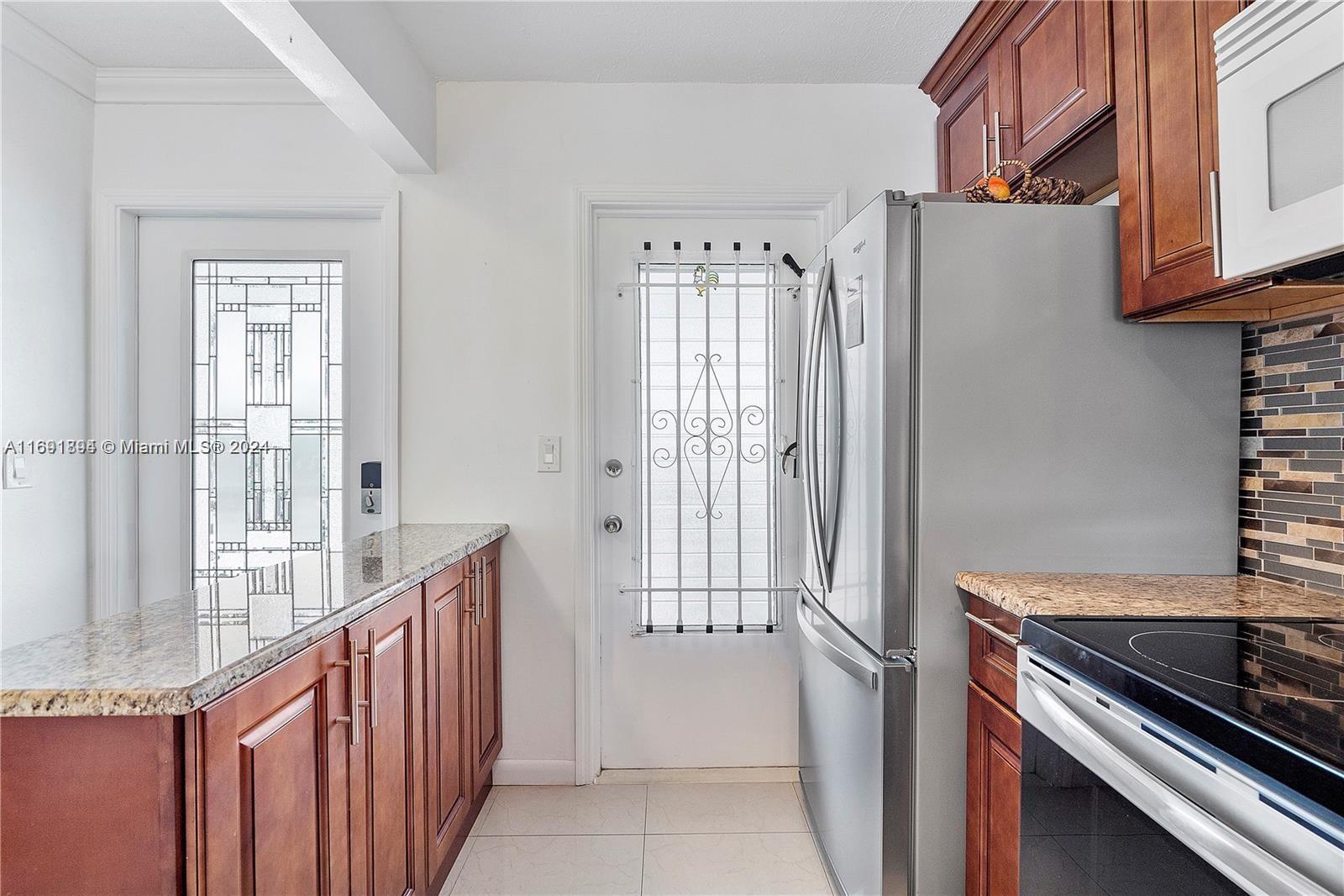 ISLE OF PARADISE CO-OP - Residential