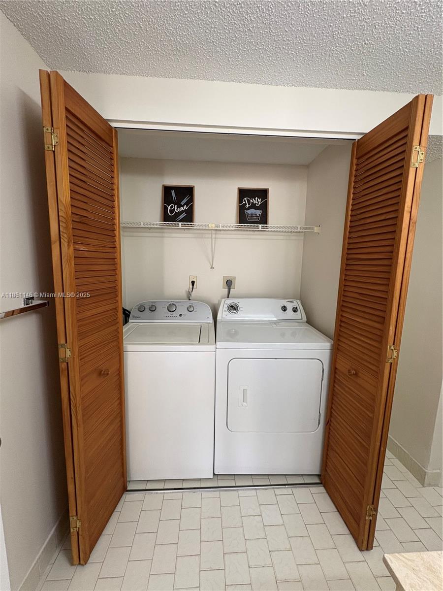 HOST CROSSINGS - Residential Lease