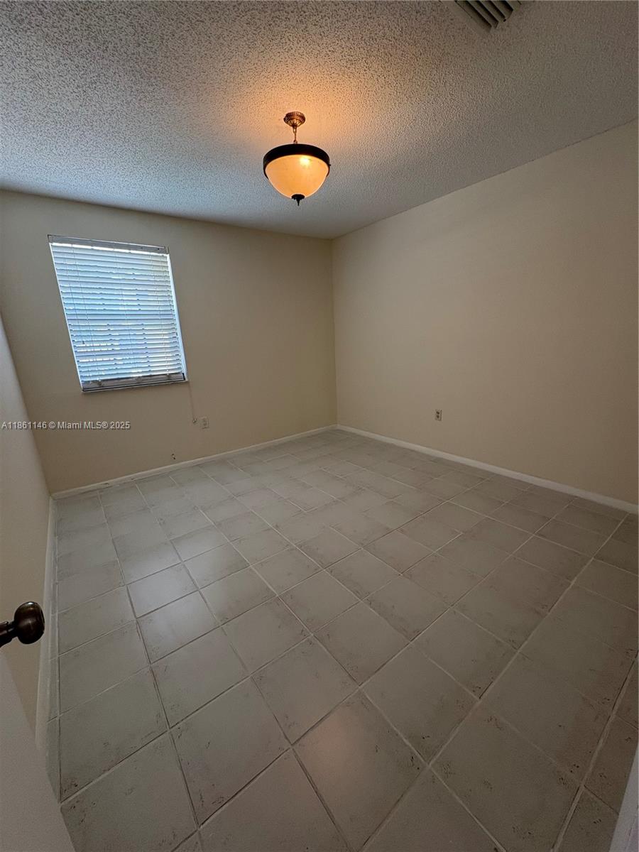 HOST CROSSINGS - Residential Lease