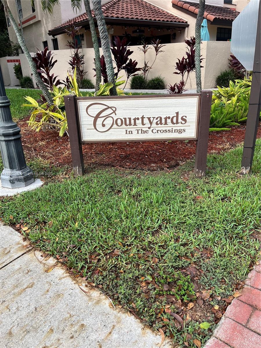 HOST CROSSINGS - Residential Lease