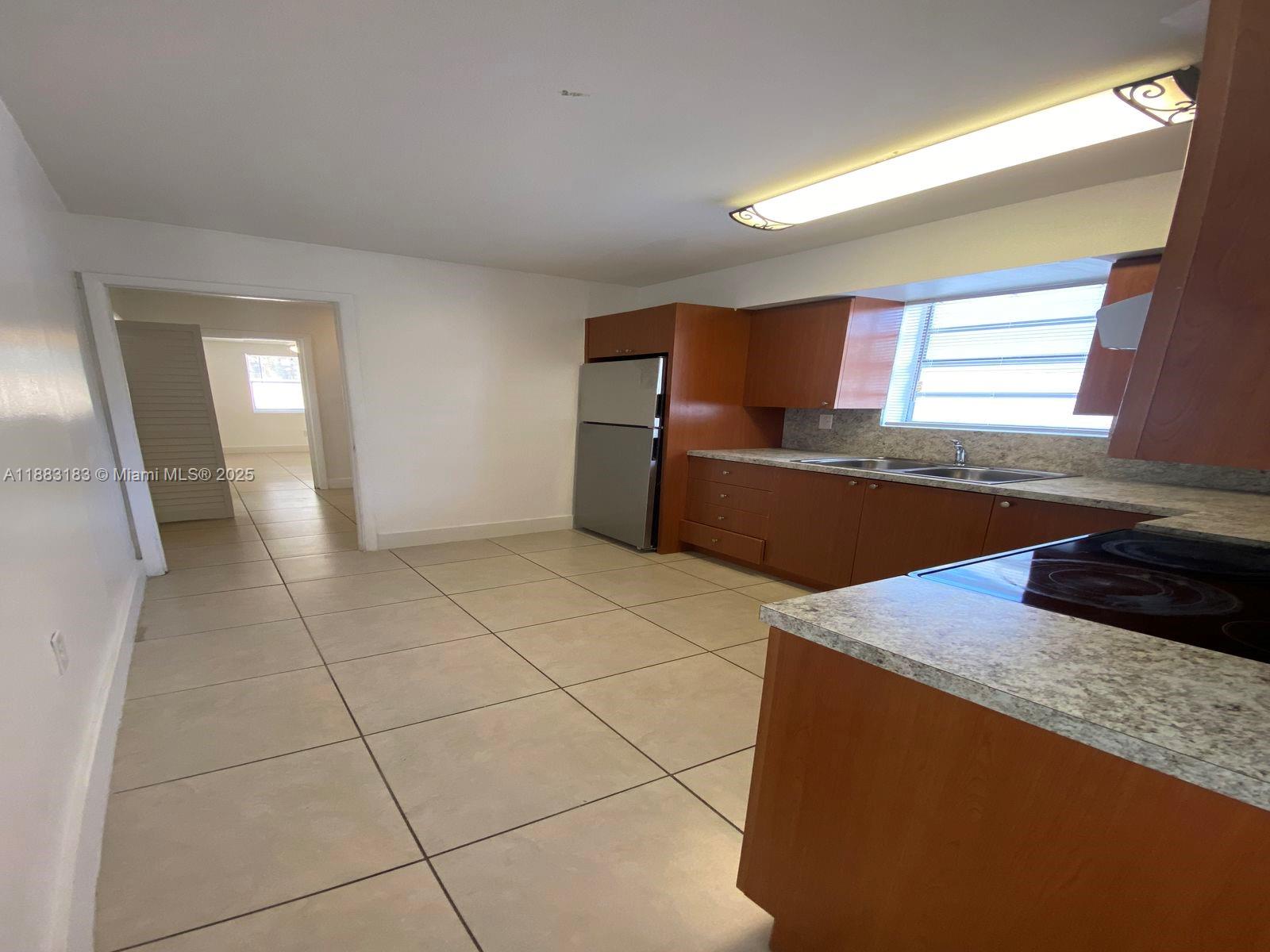 HOLLYWOOD BEACH GARDENS - Residential Income