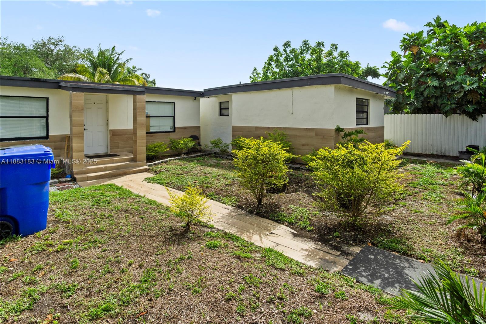 HOLLYWOOD BEACH GARDENS - Residential Income