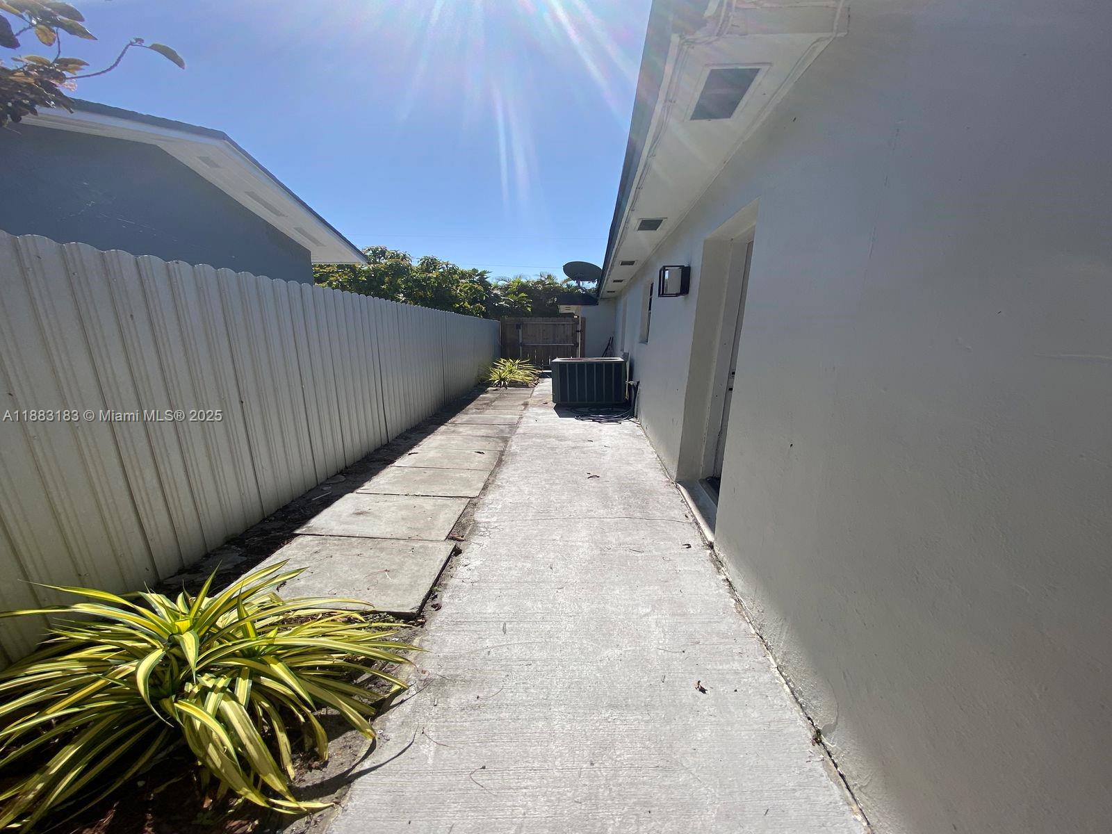 HOLLYWOOD BEACH GARDENS - Residential Income