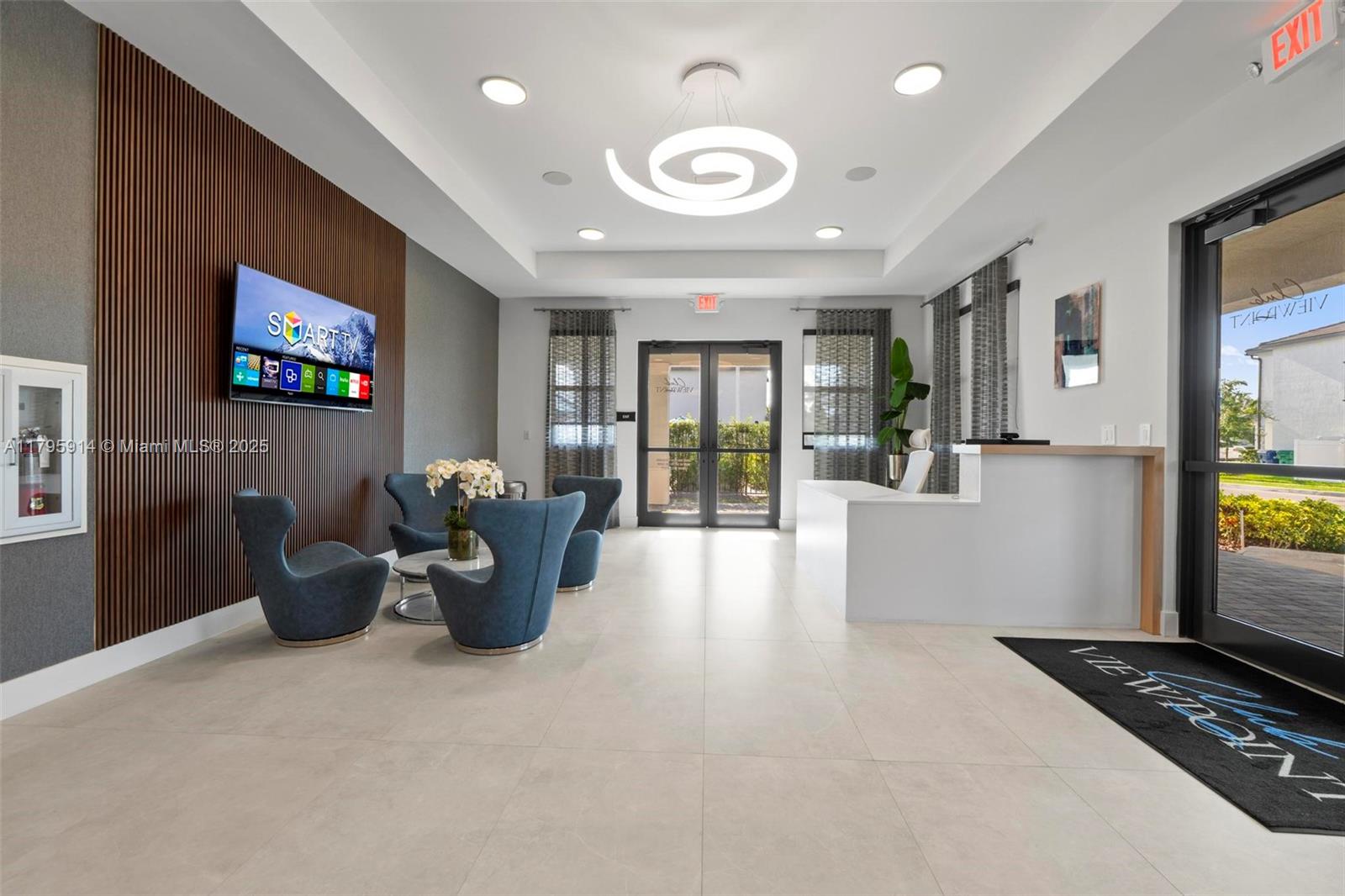 VISTA LAGO - Residential