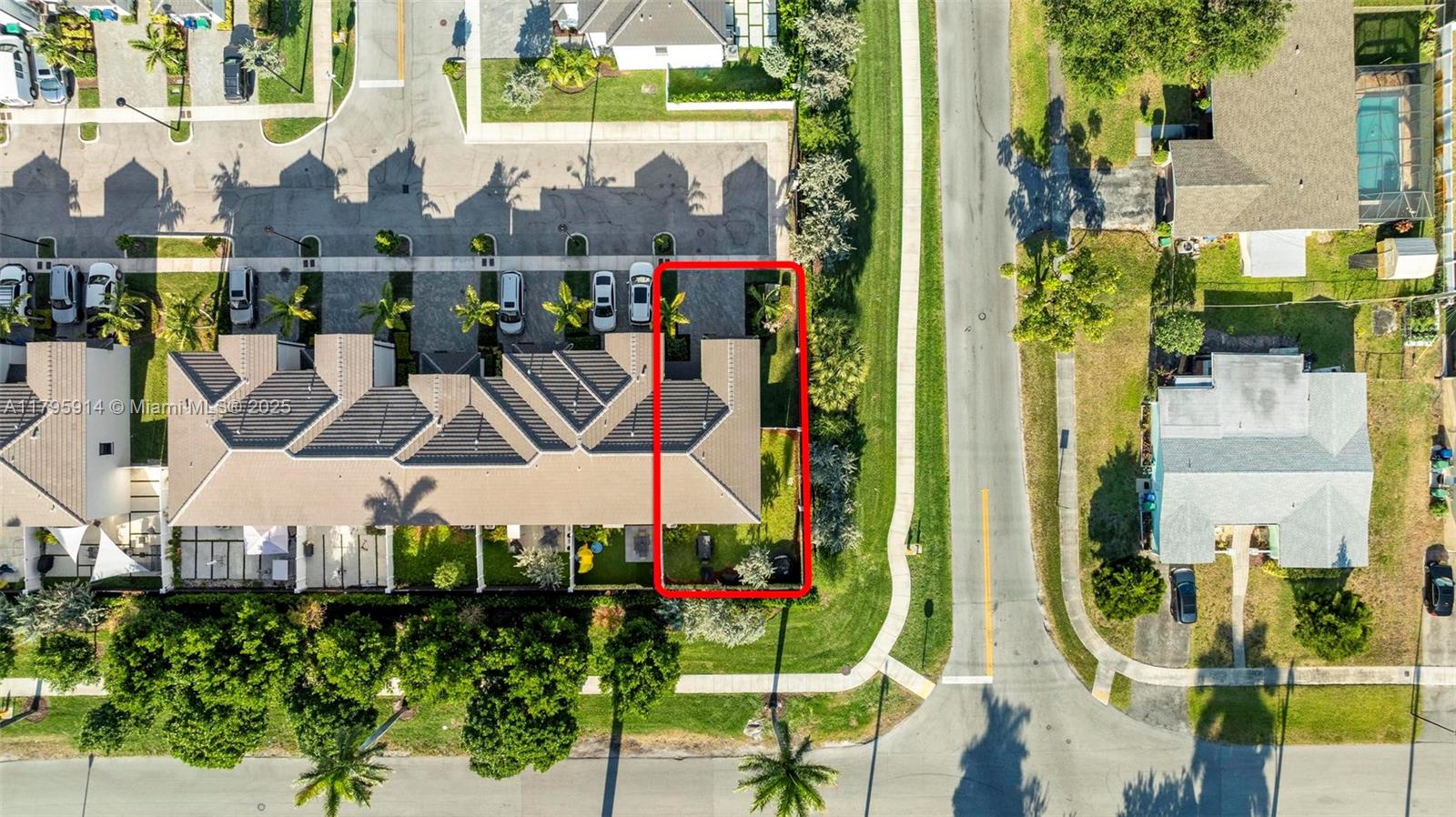 VISTA LAGO - Residential