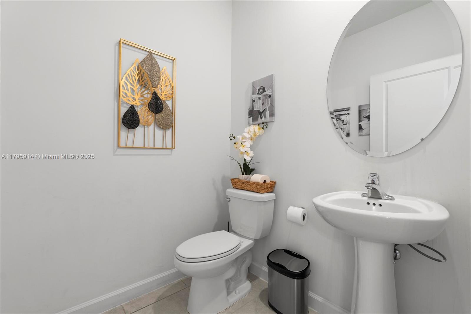 VISTA LAGO - Residential