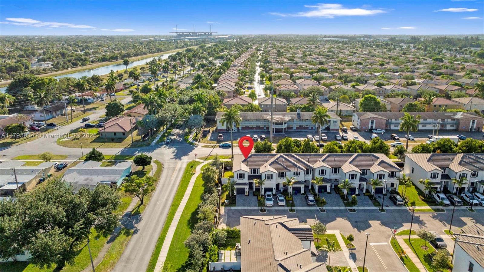 VISTA LAGO - Residential