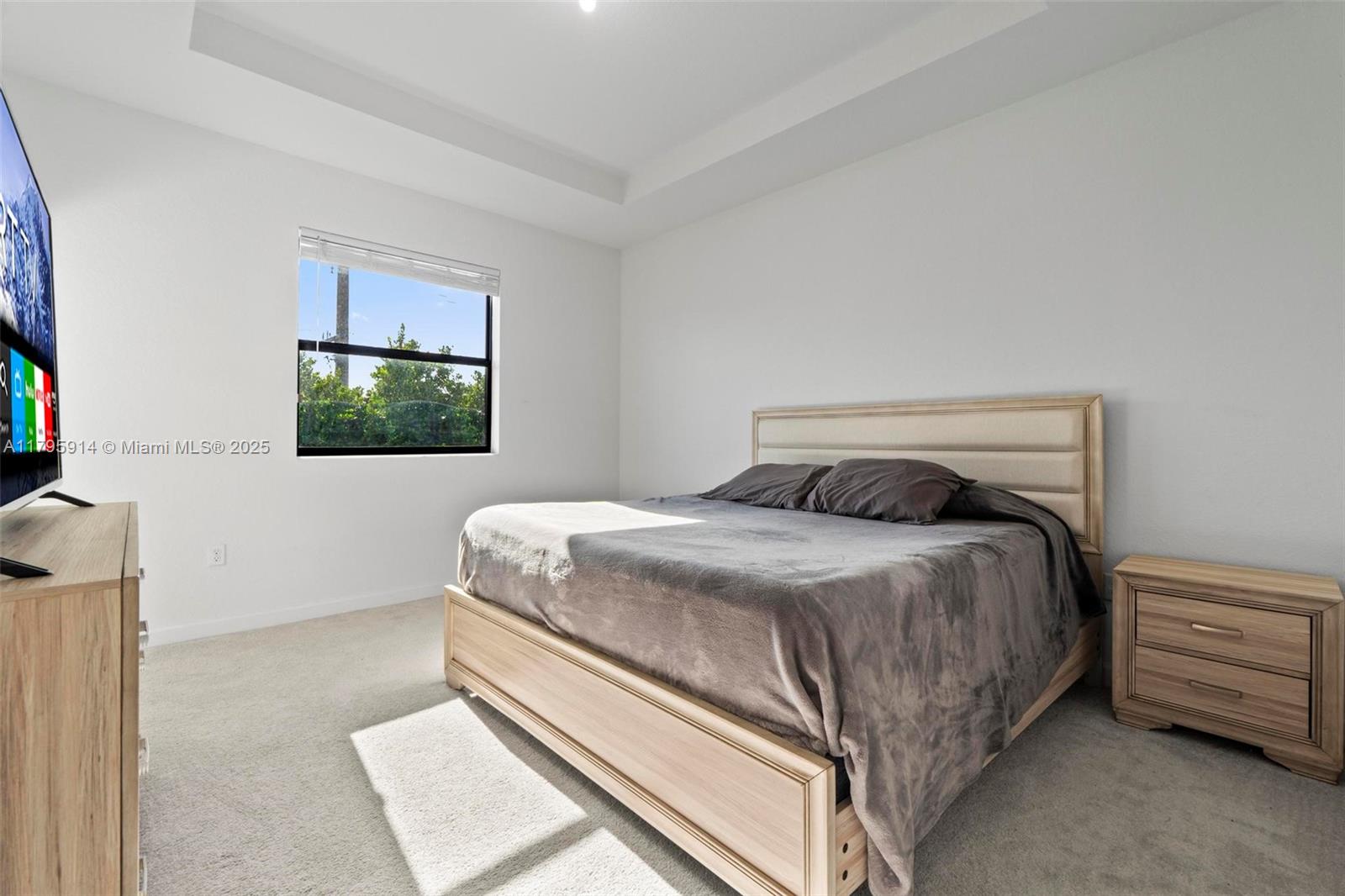 VISTA LAGO - Residential