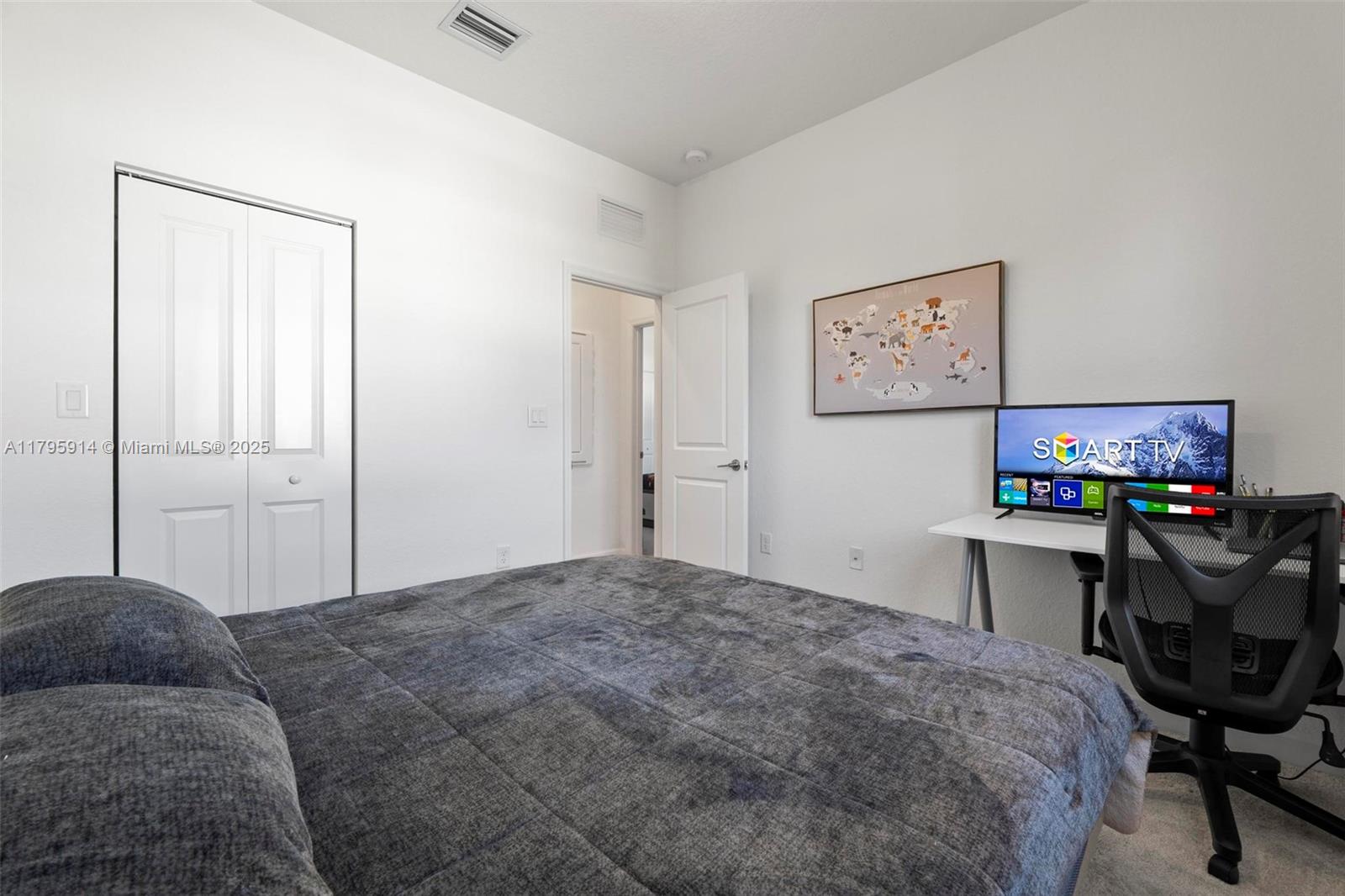 VISTA LAGO - Residential