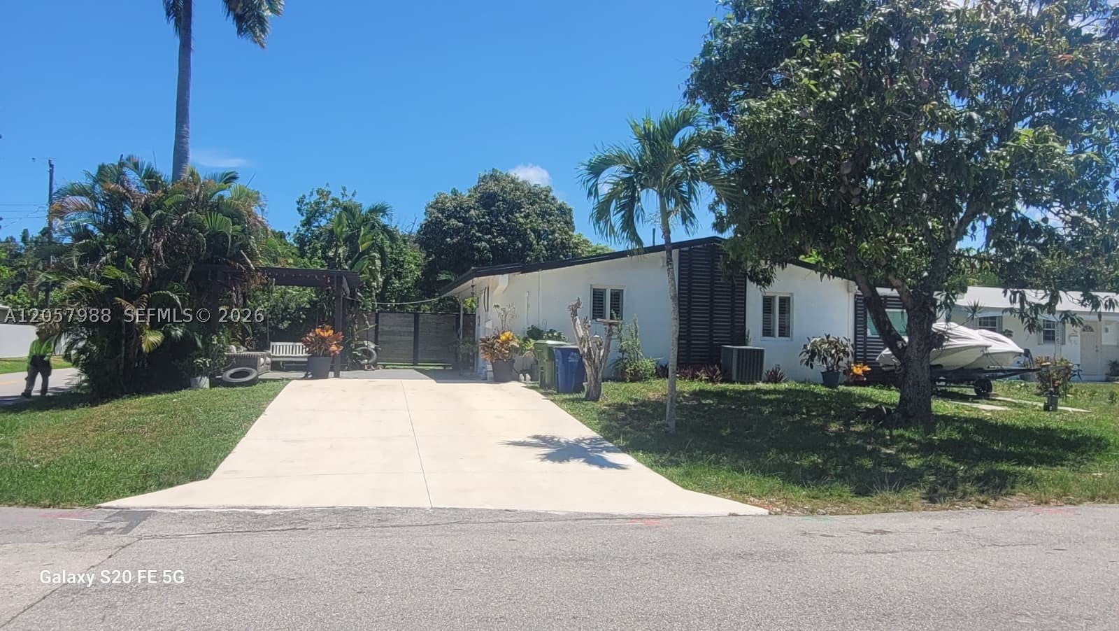 701 SW 4th Ct, Hallandale Beach FL 33009