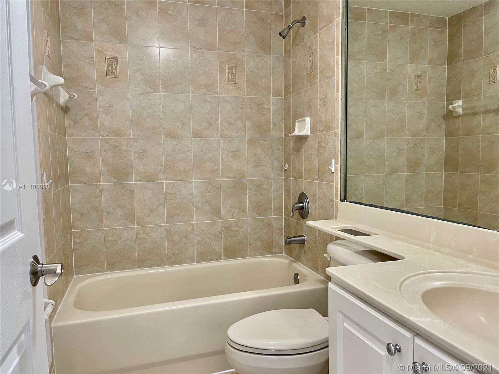 TROPICAL LANDINGS CONDO - Residential Lease