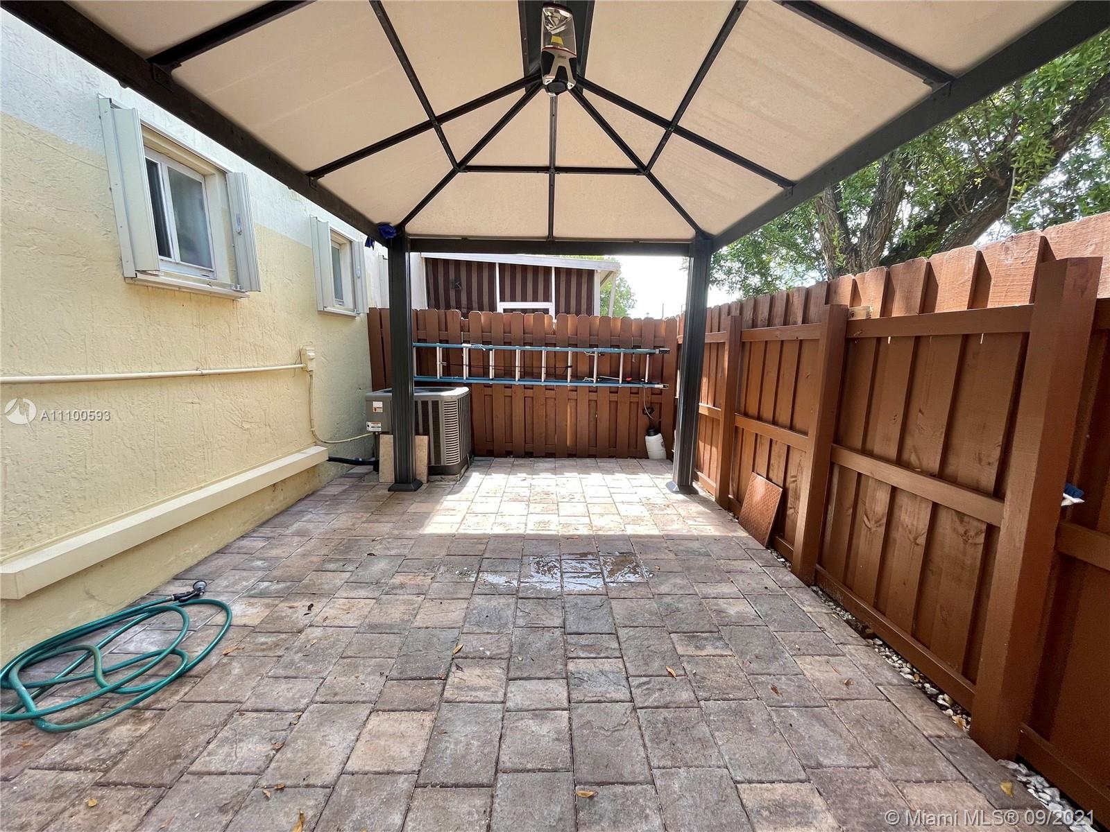 TROPICAL LANDINGS CONDO - Residential Lease