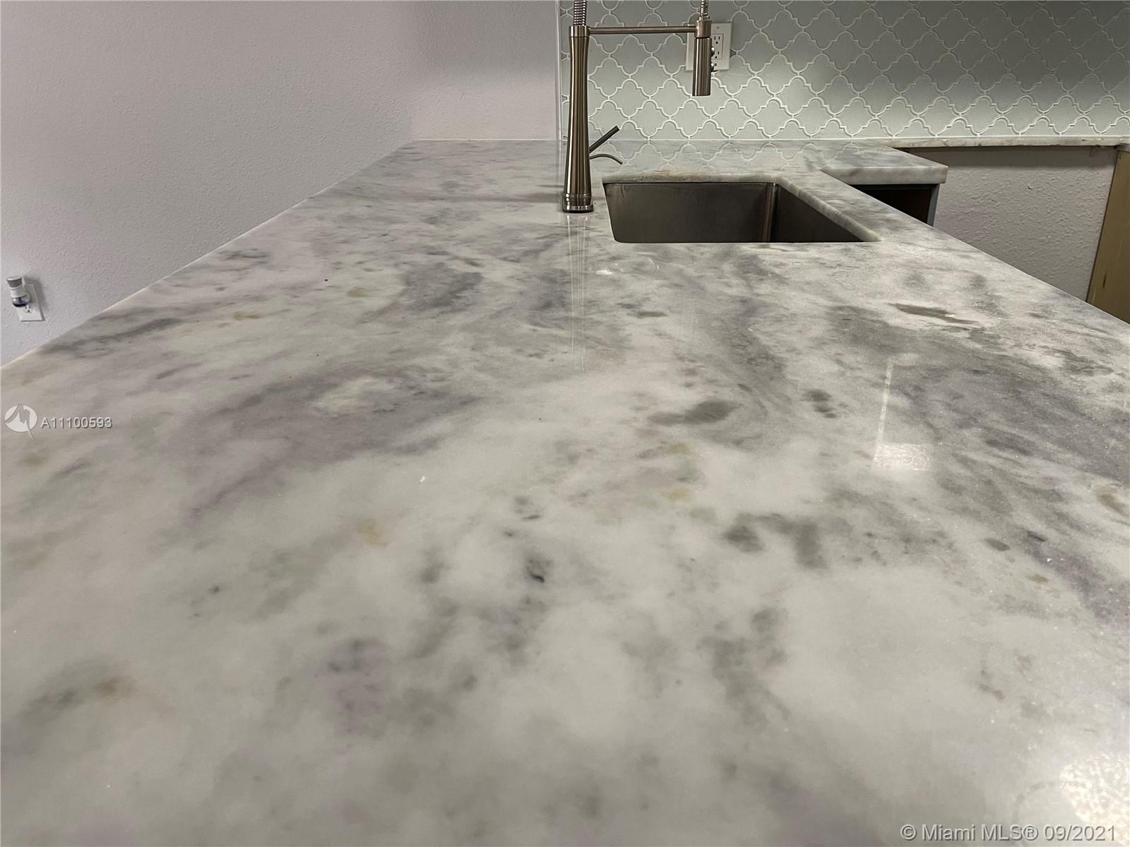 TROPICAL LANDINGS CONDO - Residential Lease