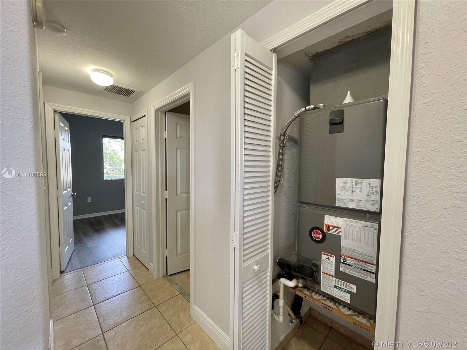 TROPICAL LANDINGS CONDO - Residential Lease