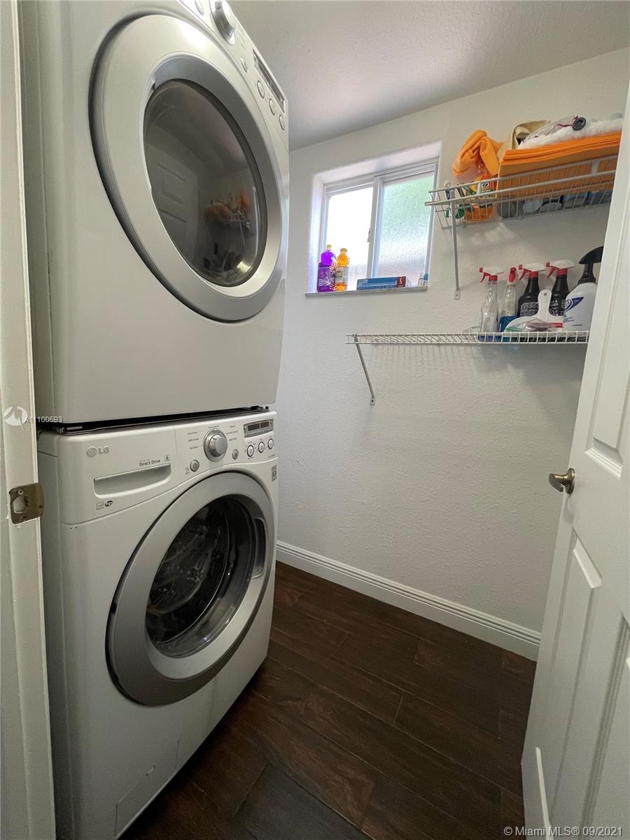 TROPICAL LANDINGS CONDO - Residential Lease